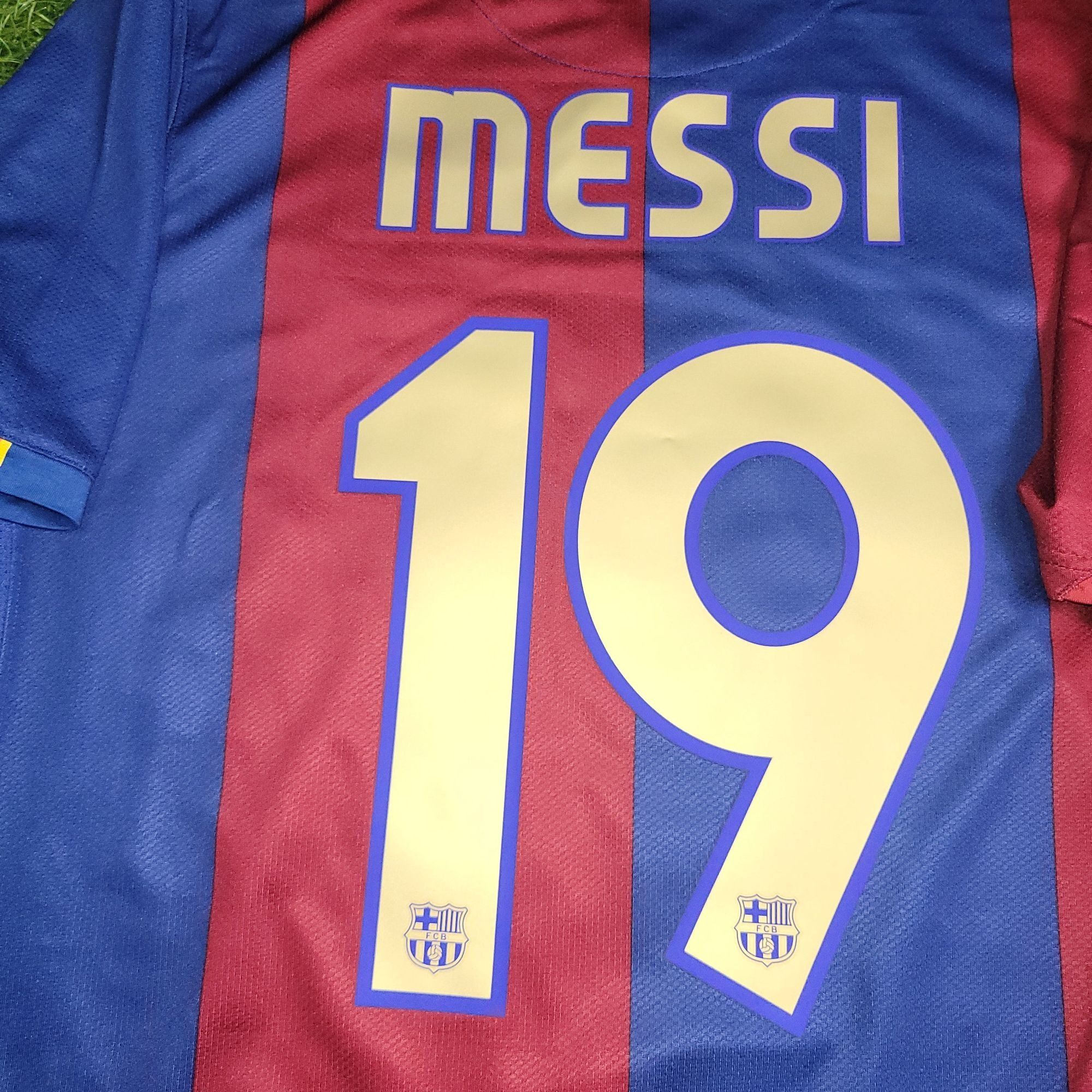 Nike Messi Barcelona 2006 2007 Home Soccer Jersey Shirt M Size US M / EU 48-50 / 2 - 4 Thumbnail