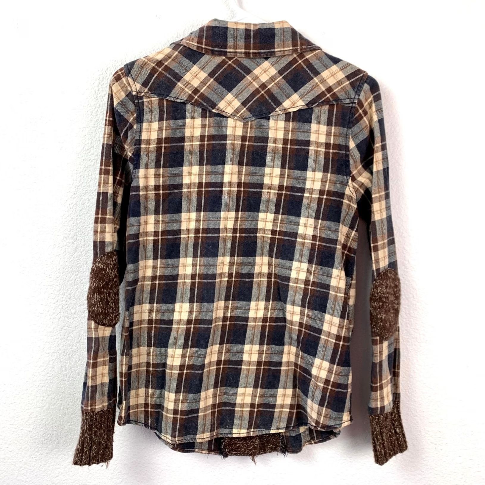BKE BKE Women's Shirt Plaid Knit Brown Blue Tan/Cream Embellished Small S Chest 36" Boho Western Twilight Bella Swan Twilightcore Grunge Urban? Size S / US 4 / IT 40 - 8 Thumbnail