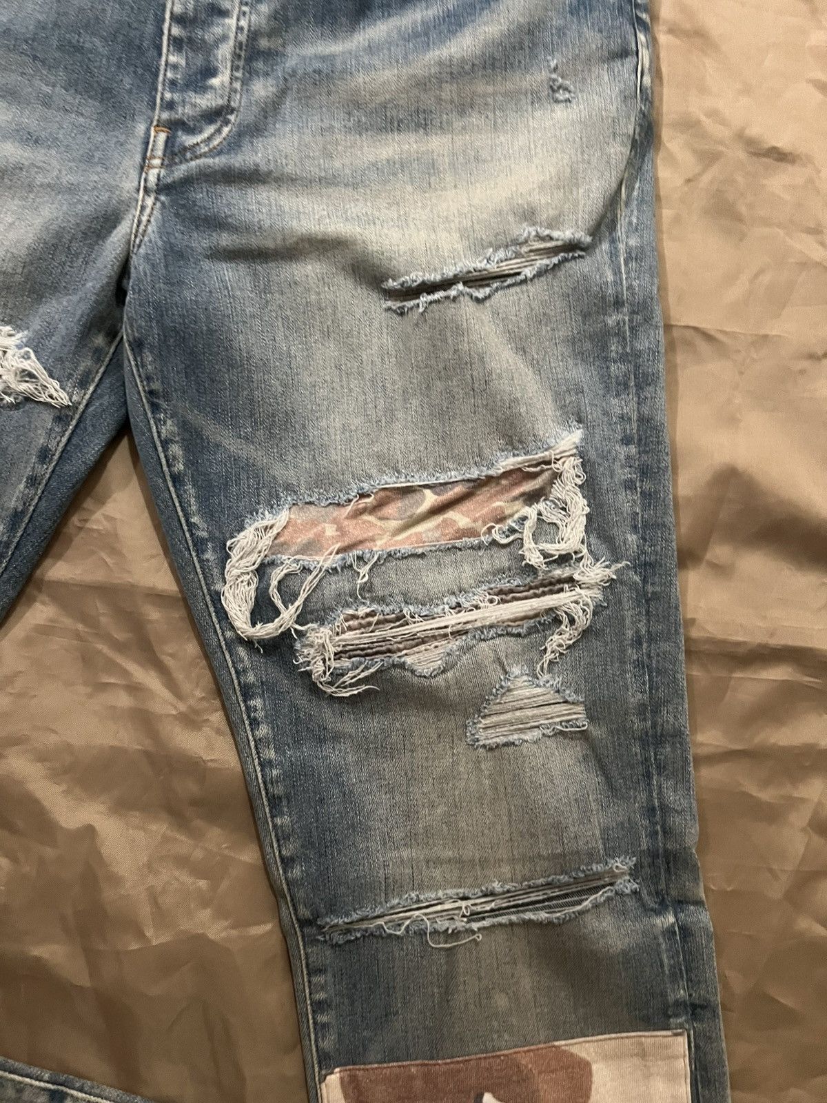Amiri AMIRI Blue Military Art Patch Jeans size 36 $2300 Size US 36 / EU 52 - 3 Thumbnail