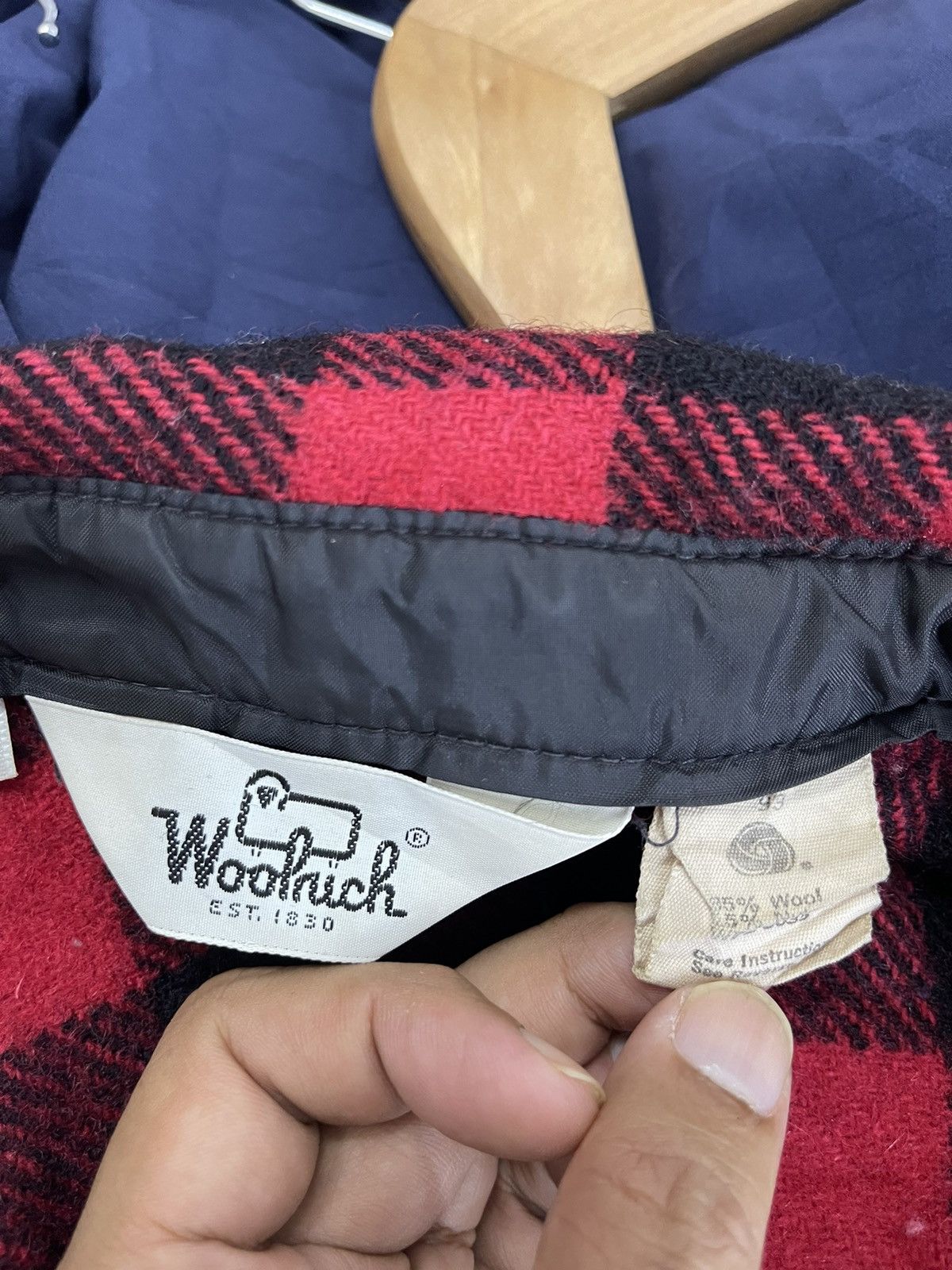 Woolrich Woolen Mills Vintage Reds Tartan Checked Flannel Shirt Size US M / EU 48-50 / 2 - 4 Thumbnail