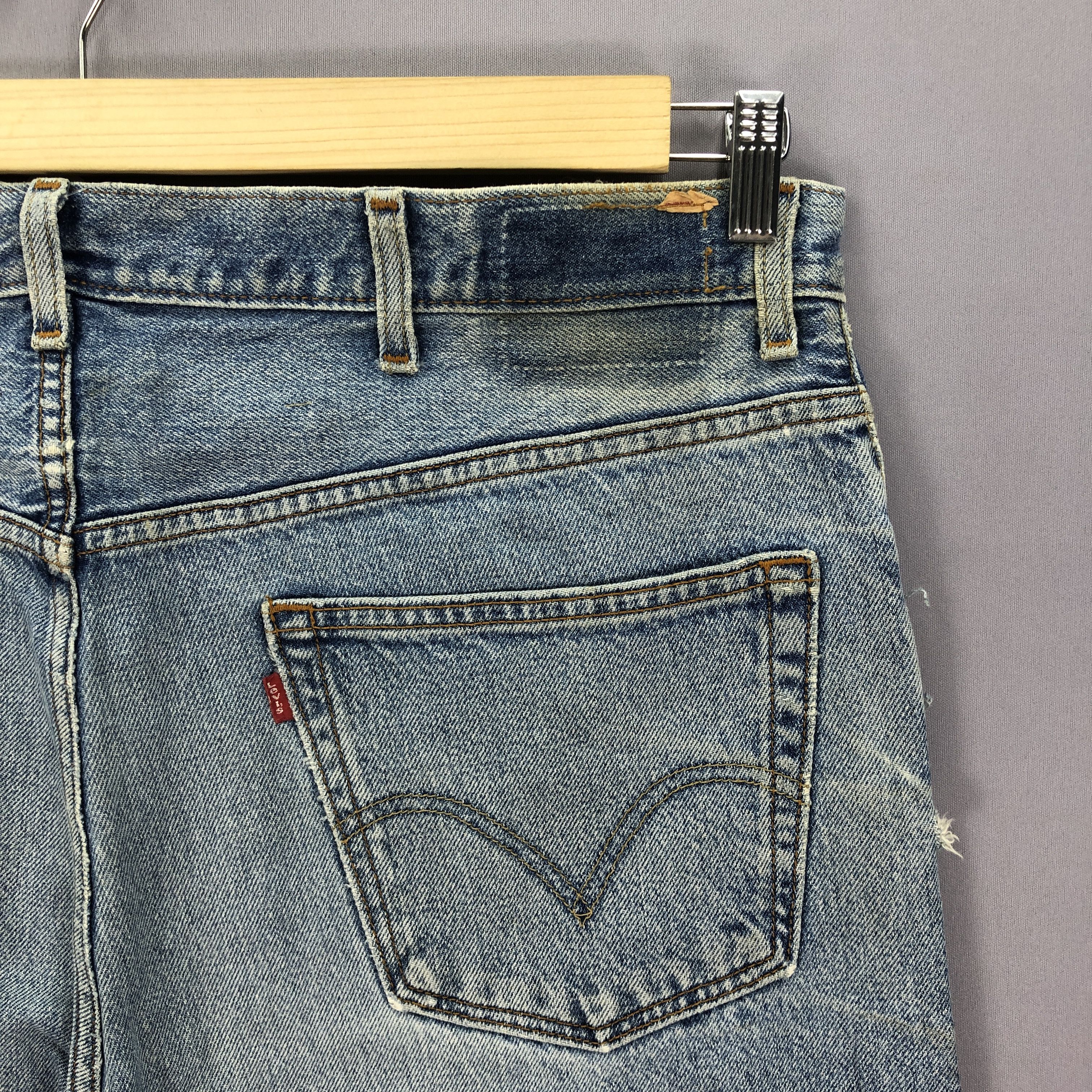Levi's Vintage Ripped Levi's 505 Jeans Levis Faded Light Wash Denim Size US 40 / EU 56 - 9 Thumbnail