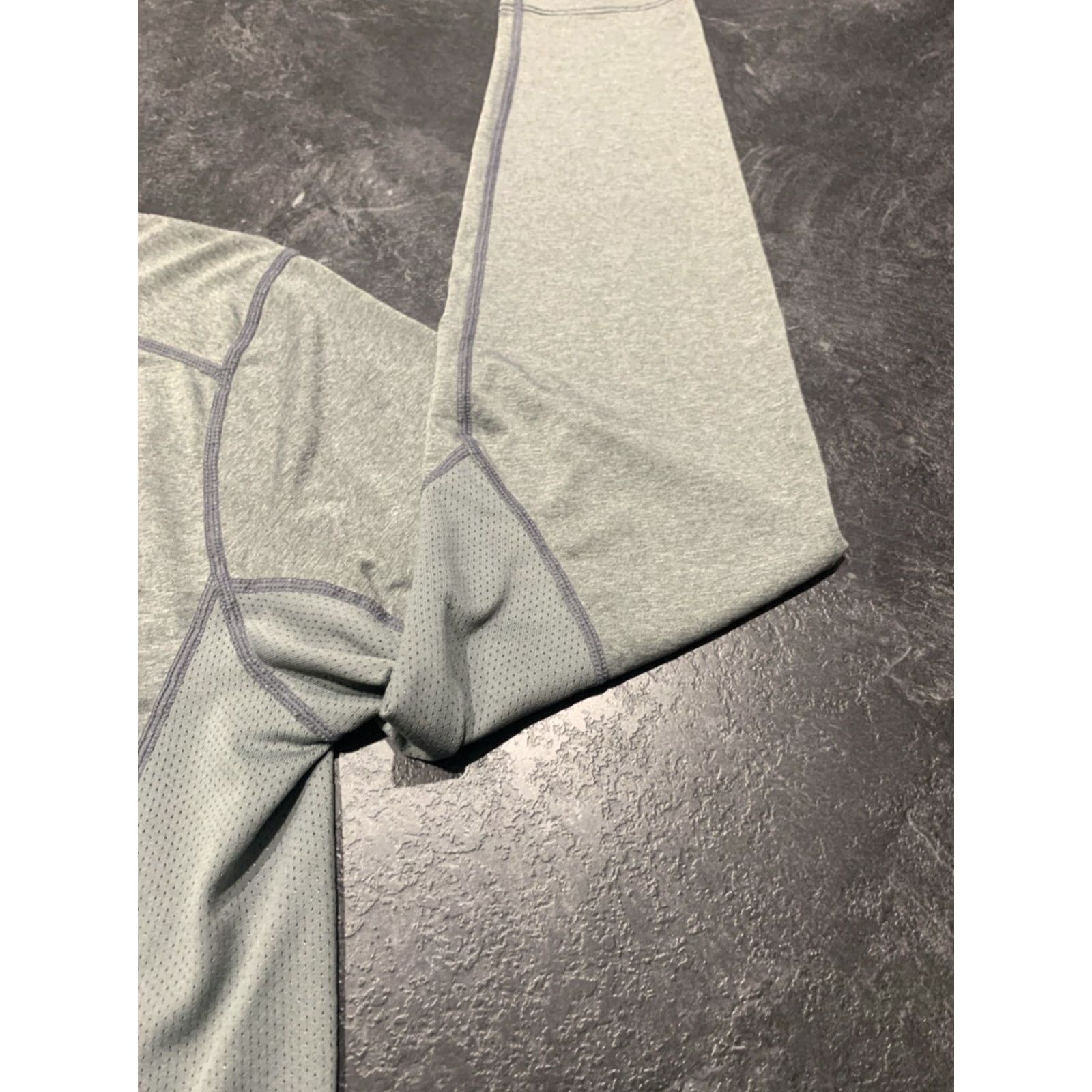 Nike Nike Dri-FIT Long Sleeve Shirt Mens M Gray Athletic Performance Gym Tee Logo Outdoor Sports Size US M / EU 48-50 / 2 - 4 Thumbnail