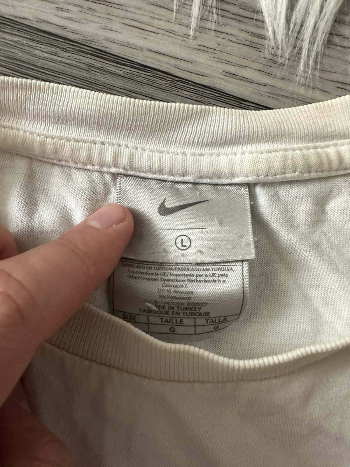 Nike Nike Vintage Big Logo Graphic Print White T shirt y2k hype Size US L / EU 52-54 / 3 - 4 Thumbnail