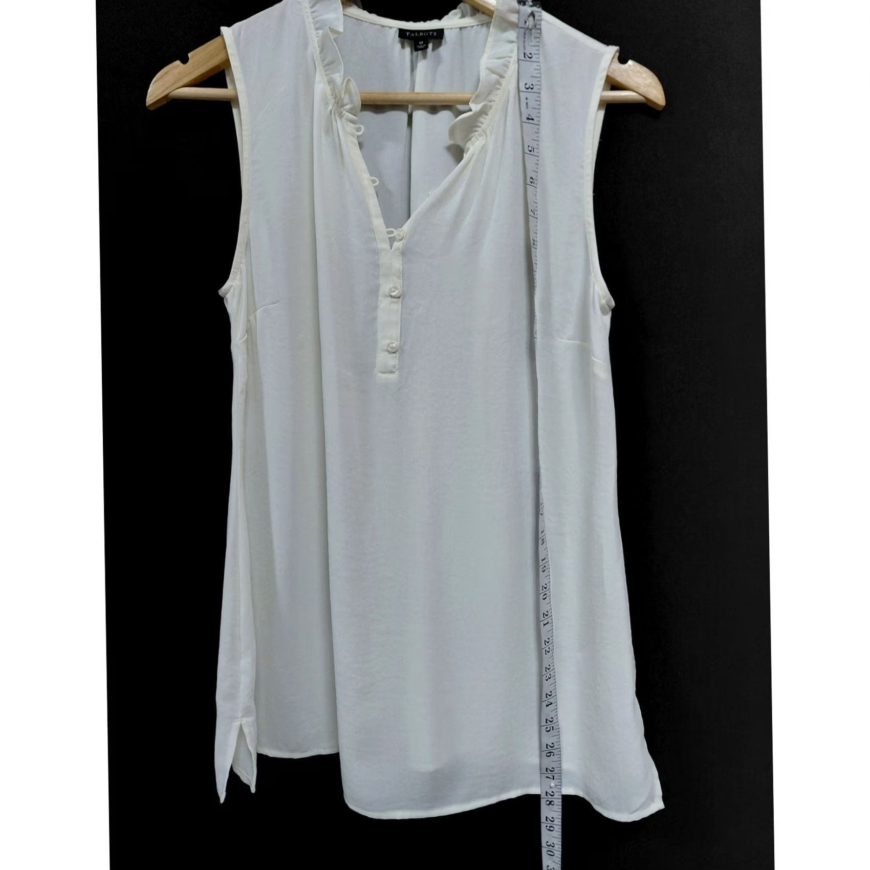 Talbots TALBOTS Sleeveless White Blouse Solid V-Neck Women M Shirt Blouse Sleeveless White Button V-Neck Casual Business Summer Spring Womens Size M Size M / US 6-8 / IT 42-44 - 7 Thumbnail