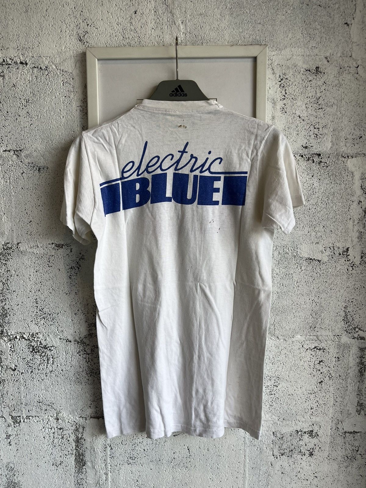 Vintage Vintage Hollywood Video Electric Blue ( eu ) Tshirt Size US S / EU 44-46 / 1 - 3 Thumbnail