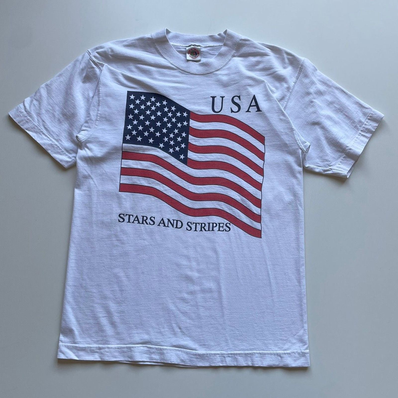 Fruit Of The Loom Vintage 90s USA Stars And Stripes Flag Art T Shirt Medium Size US M / EU 48-50 / 2 - 1 Thumbnail