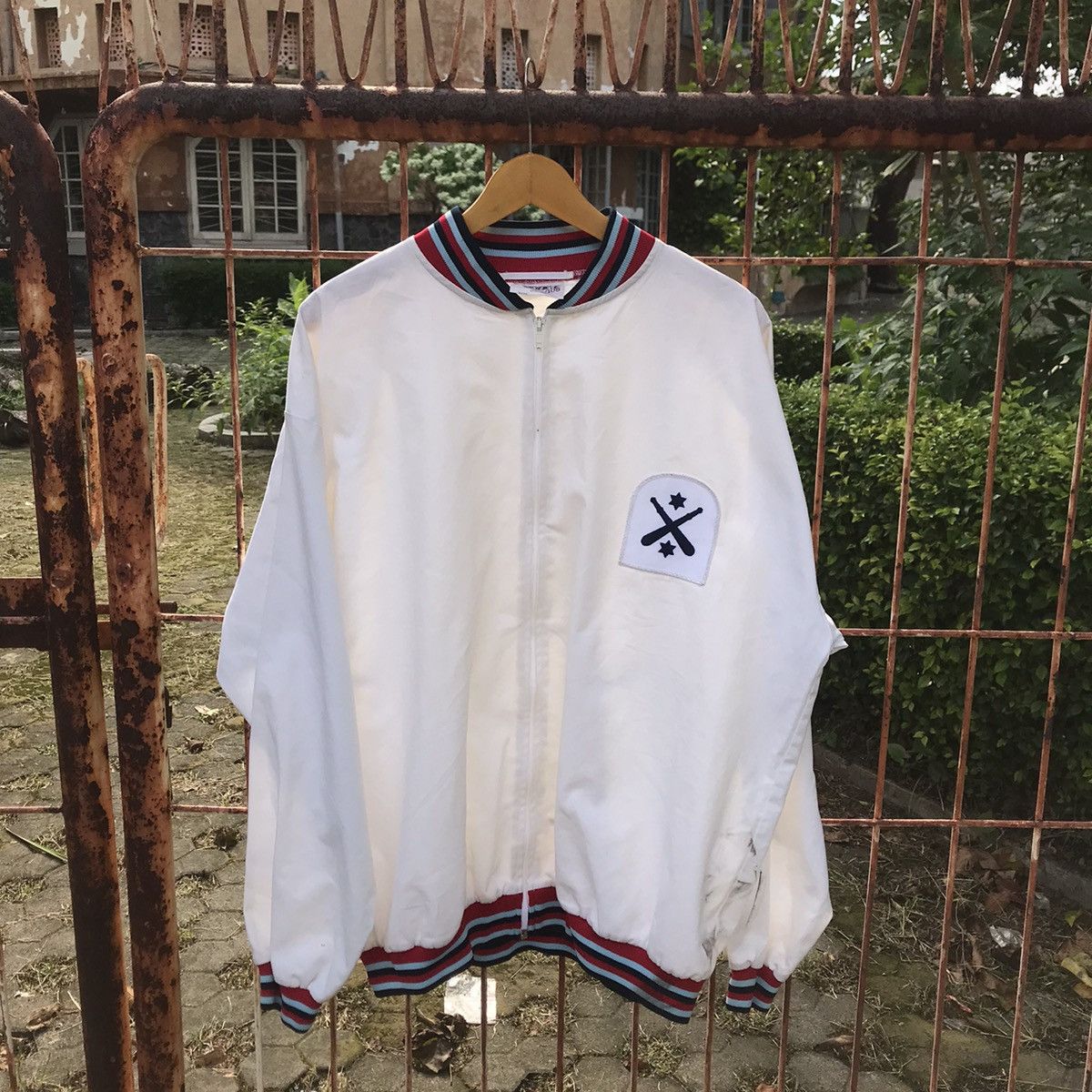 Other British Army Issue PTI Top Genuine UK Forces issue Jacket Size US L / EU 52-54 / 3 - 7 Thumbnail