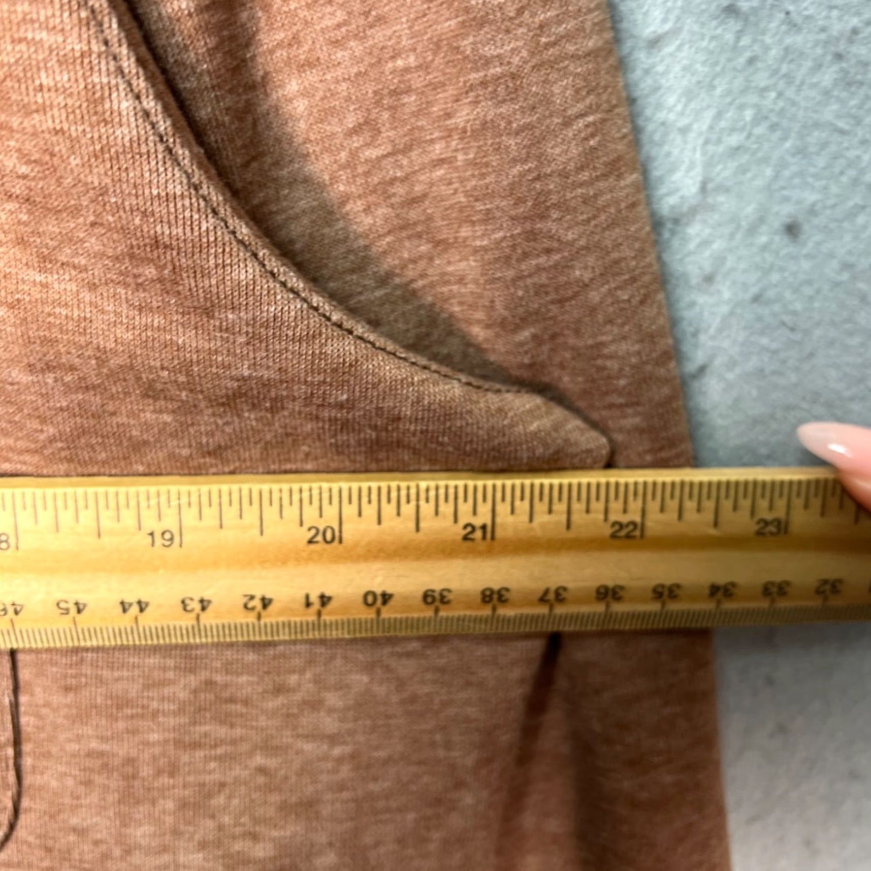 Lululemon Lululemon Men Button-Up Shirt Brown Long Sleeve Casual Size US L / EU 52-54 / 3 - 5 Thumbnail