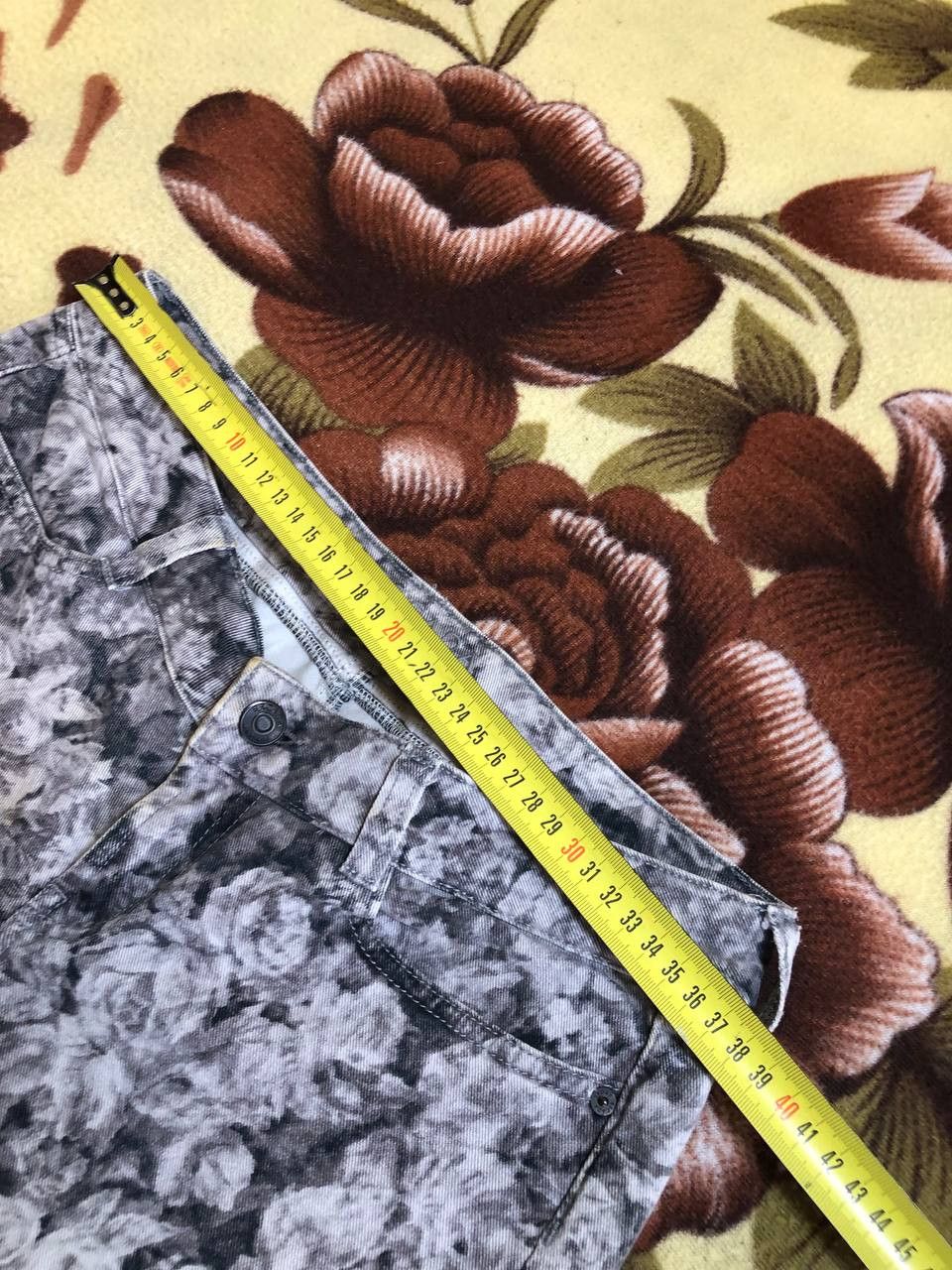 Escada Vintage Escada Super Skinny Jeans Grey Floral Jegging Size 25" / US 0 / IT 36 - 7 Thumbnail