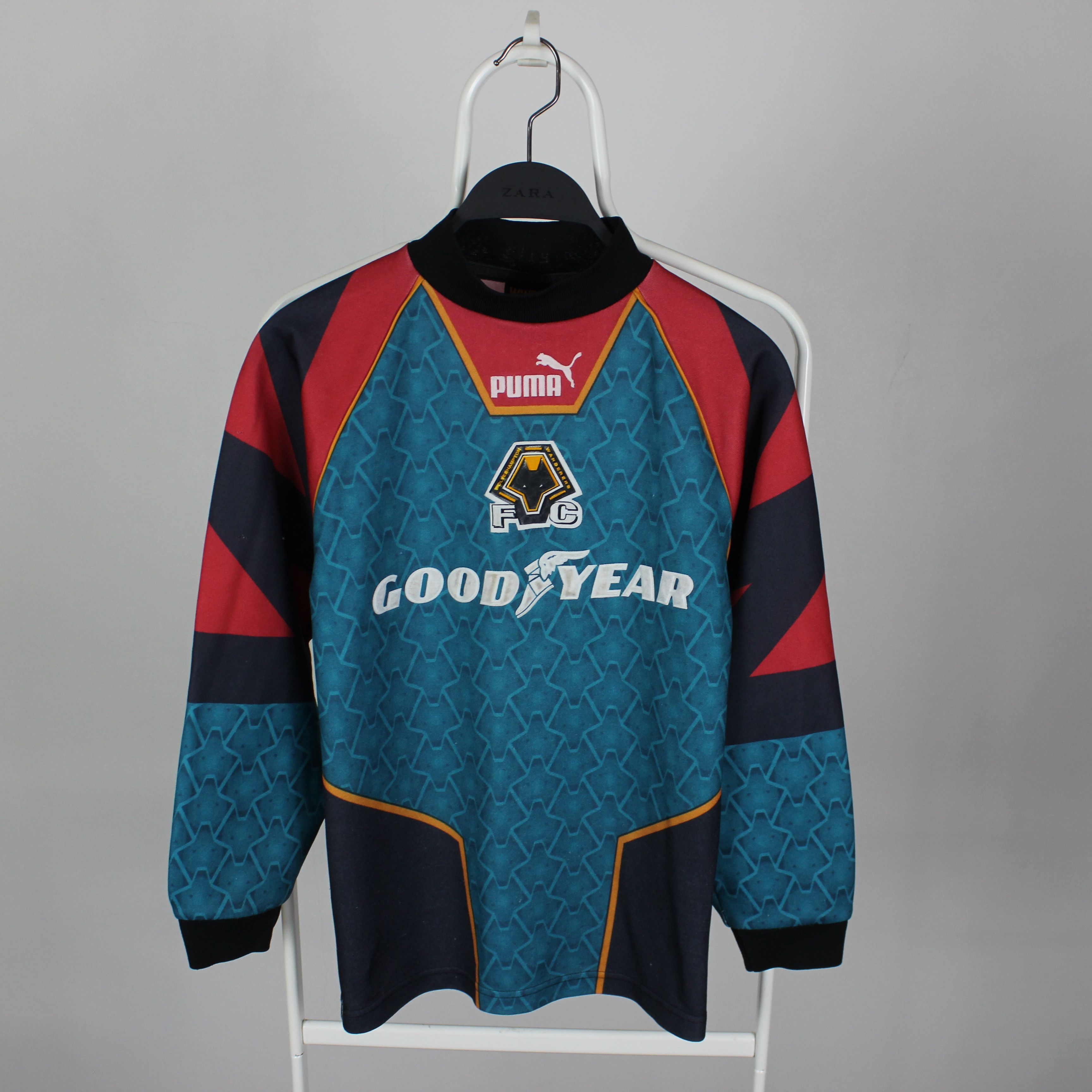 Puma 1996-97 Wolverhampton Wanderers Goalkeeper Shirt Puma kids Size US XS / EU 42 / 0 - 1 Thumbnail