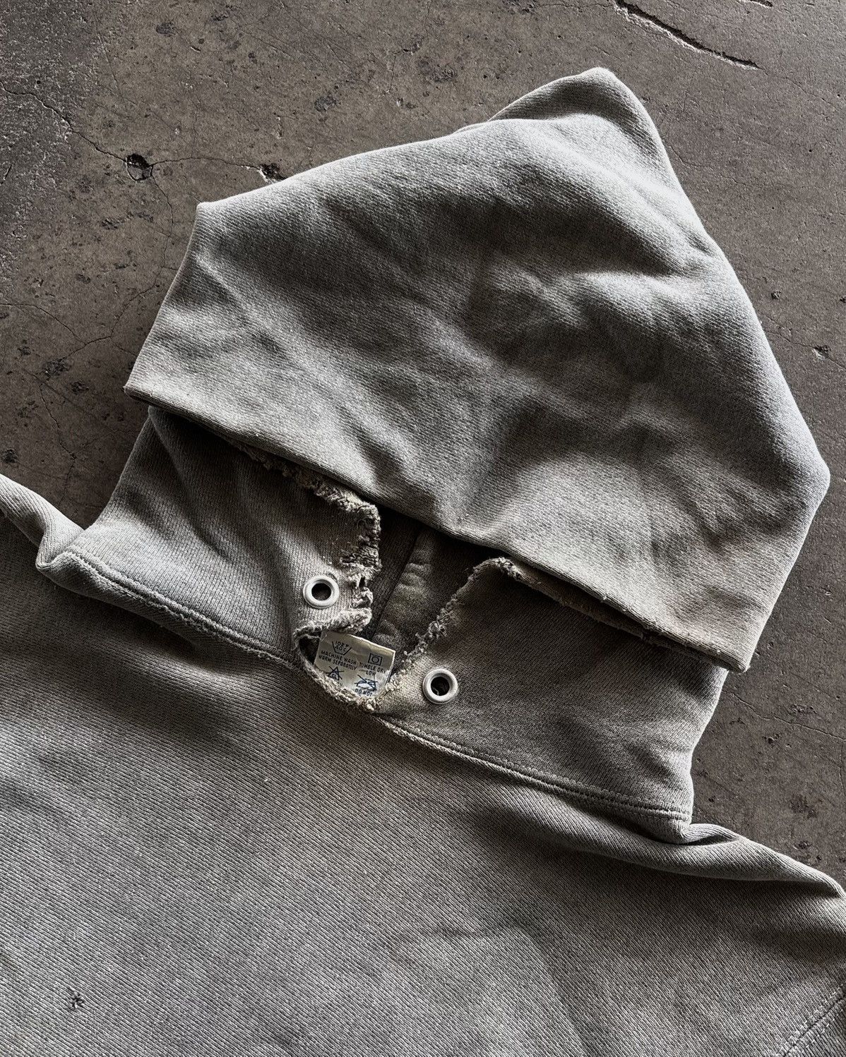Champion 80s Champions Reverse Weave Distressed Faded Grey Hoodie Size US M / EU 48-50 / 2 - 3 Thumbnail