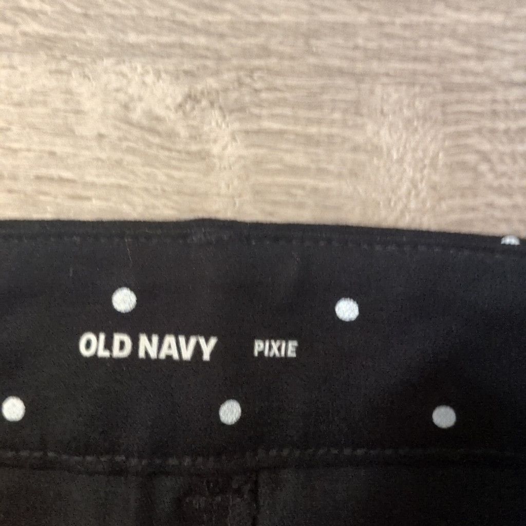 Old Navy Old Navy black polka dot ankle length pants size 4 Size 27" / US 4 / IT 40 - 3 Thumbnail