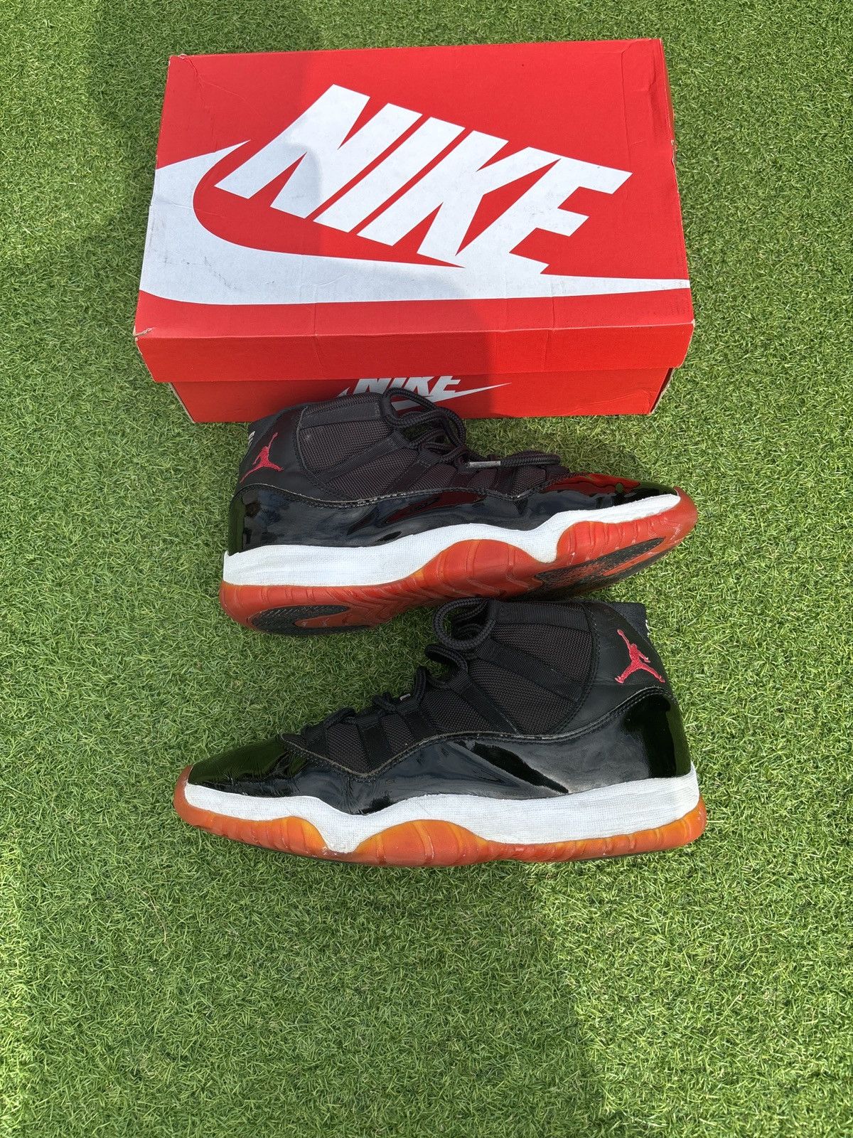 Jordan Brand 1997 Jordan 11 Bred Size US 11 / EU 44 - 1 Thumbnail
