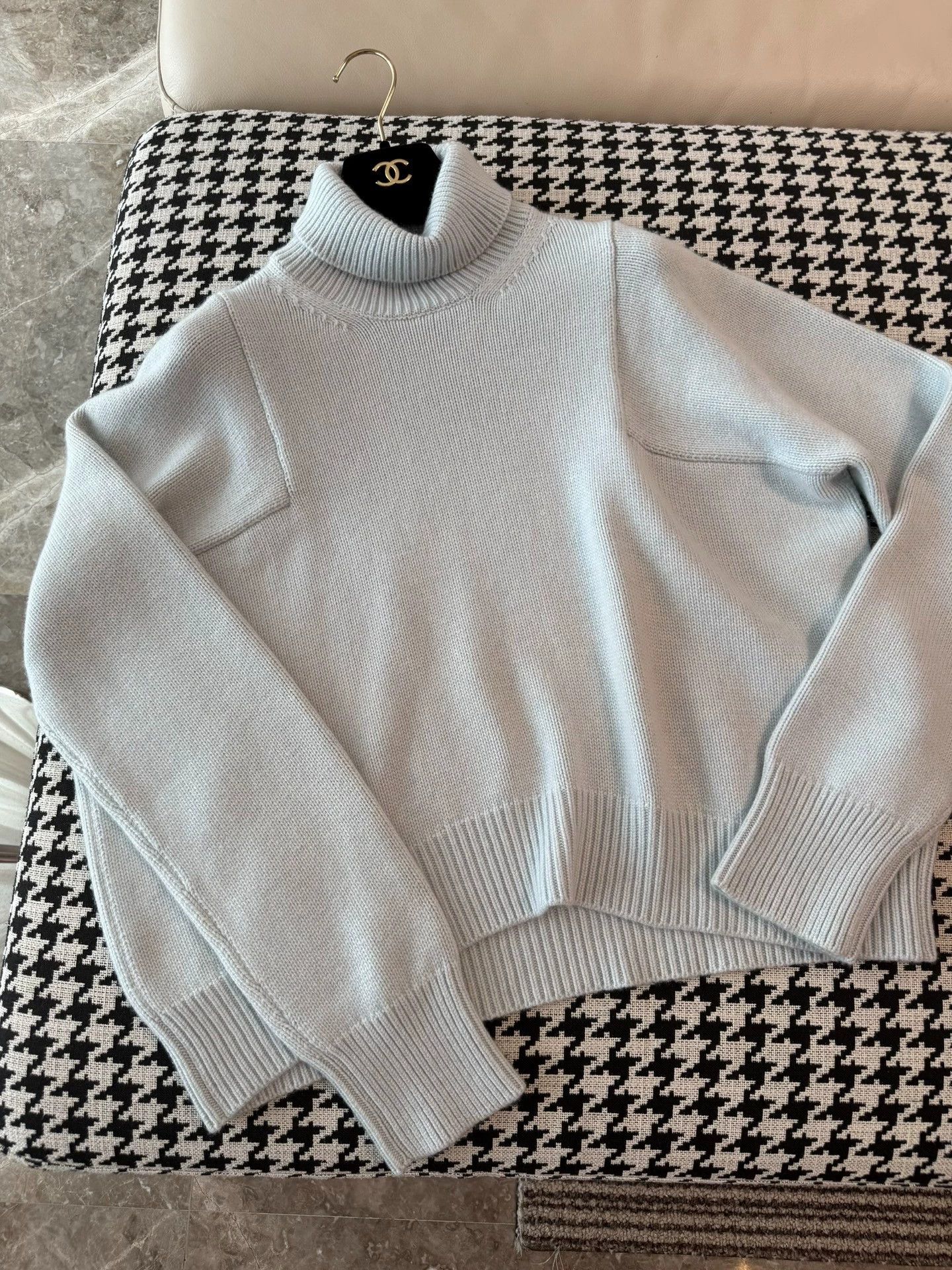 Celine CELINE Vintage Cashmere Sweater S (Like New) Size S / US 4 / IT 40 - 8 Thumbnail