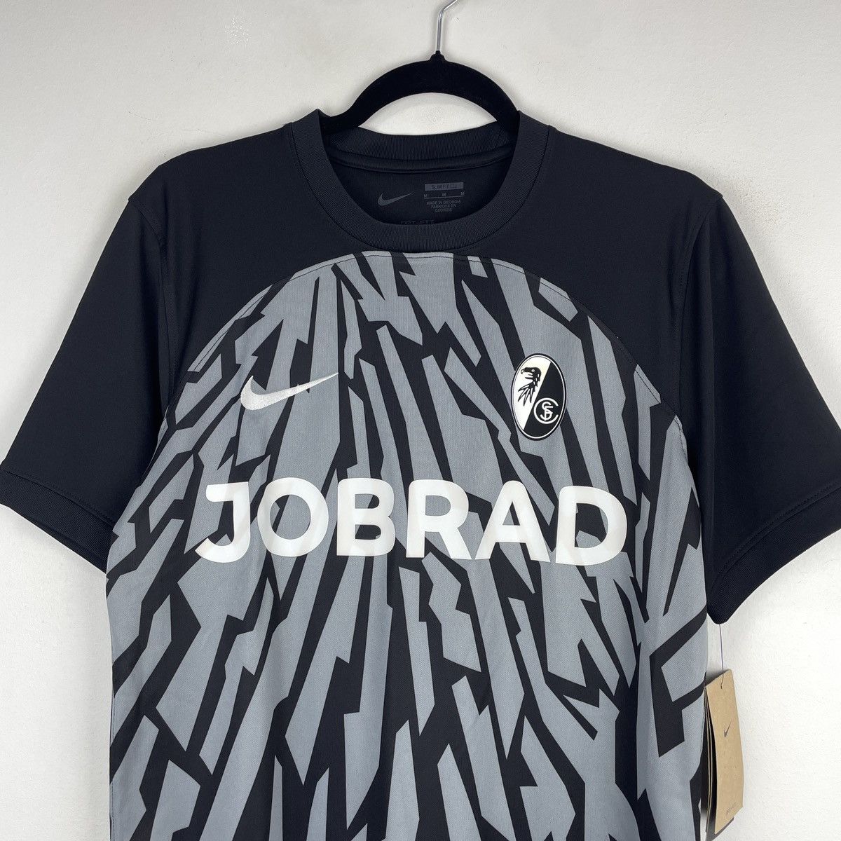 Nike SC Freiburg Away Men’s Jersey Nike Genuine Shirt 2023/2024 Size US M / EU 48-50 / 2 - 2 Thumbnail