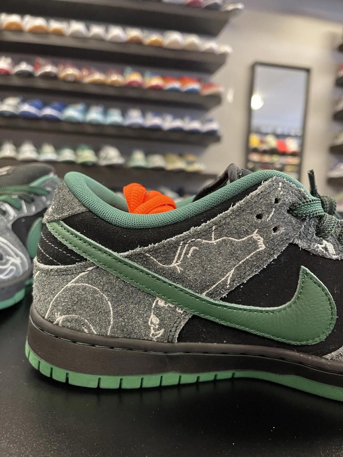 Nike Size 11.5 - Nike THERE Skateboards x Dunk SB Ultra Humanized Size US 11.5 / EU 44-45 - 7 Thumbnail
