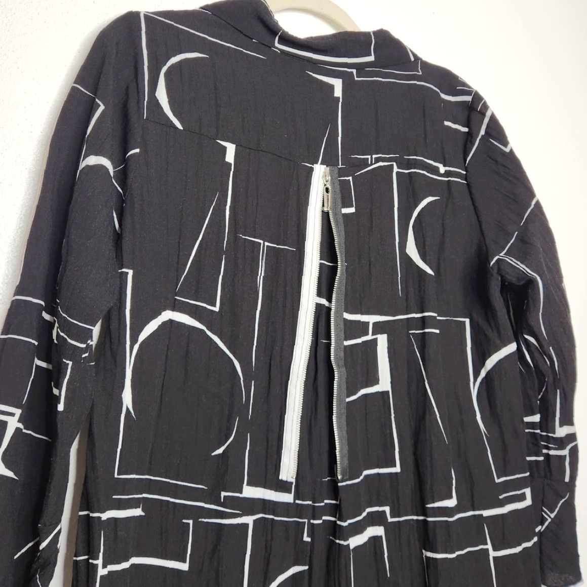 Vintage VINTAGE Black White Abstract Art Geometric Modernism Modernist Shirt Blouse L Size L / US 10 / IT 46 - 6 Thumbnail
