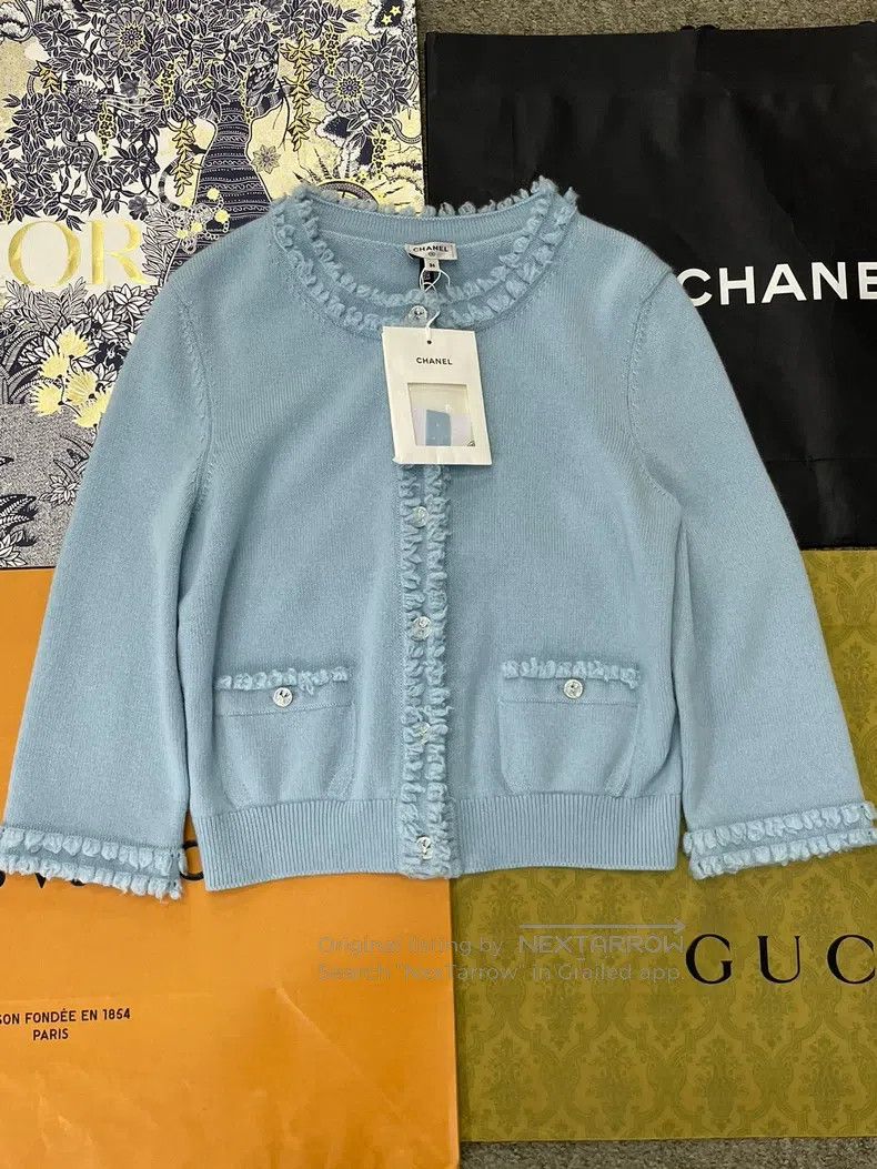 Chanel Chanel 25S blue sheep diamond buttoned knitted cardigan co Size XS / US 0-2 / IT 36-38 - 1 Thumbnail