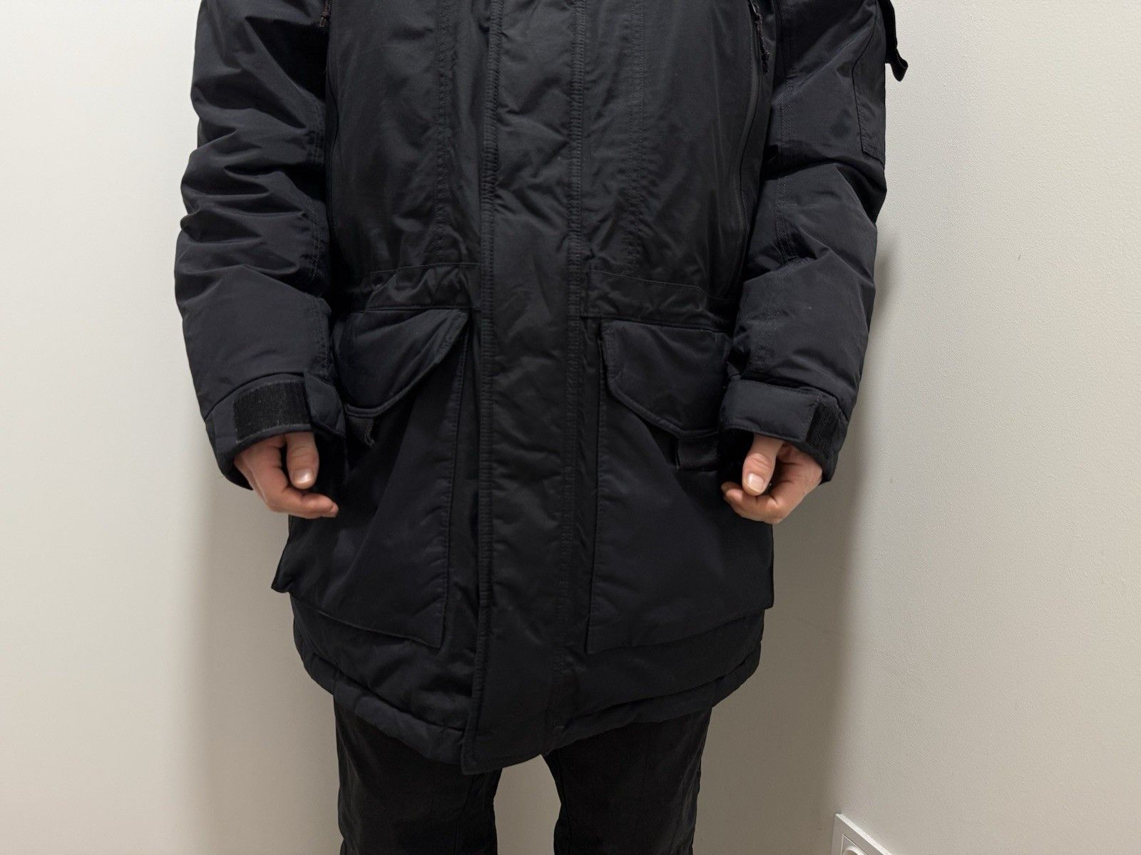 The North Face The North Face Men`s McMurdo Down Hooded Outdoor Jacket Size US XL / EU 56 / 4 - 3 Thumbnail