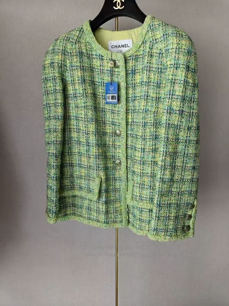 Chanel Chanel Coat Size XS / US 0-2 / IT 36-38 - 1 Thumbnail