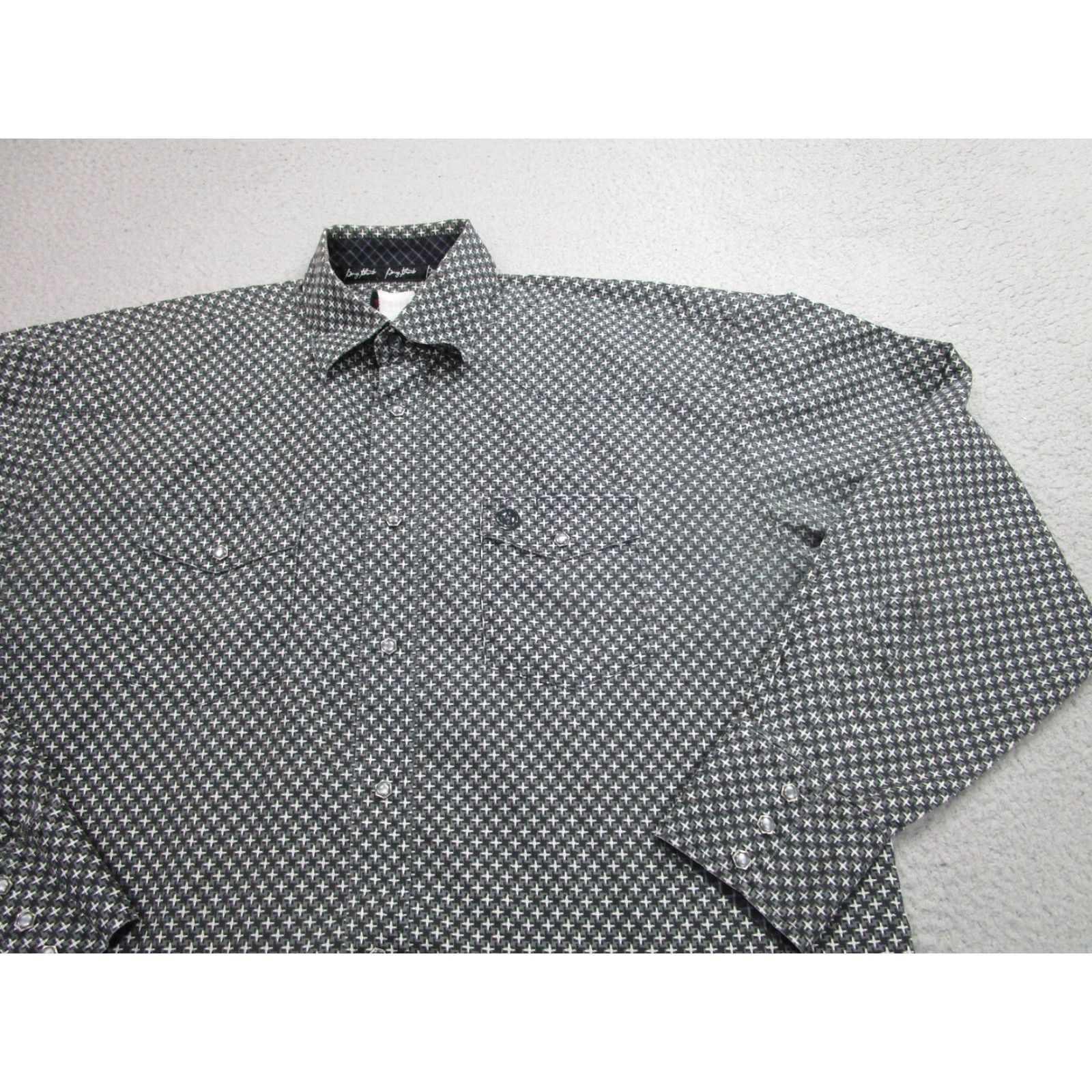 Wrangler Wrangler Shirt Mens 2XL Gray Black Troubadour Cross Geometric Button-Up Western Snap Pockets Embroidered 2XL Mens Size US XXL / EU 58 / 5 - 2 Thumbnail