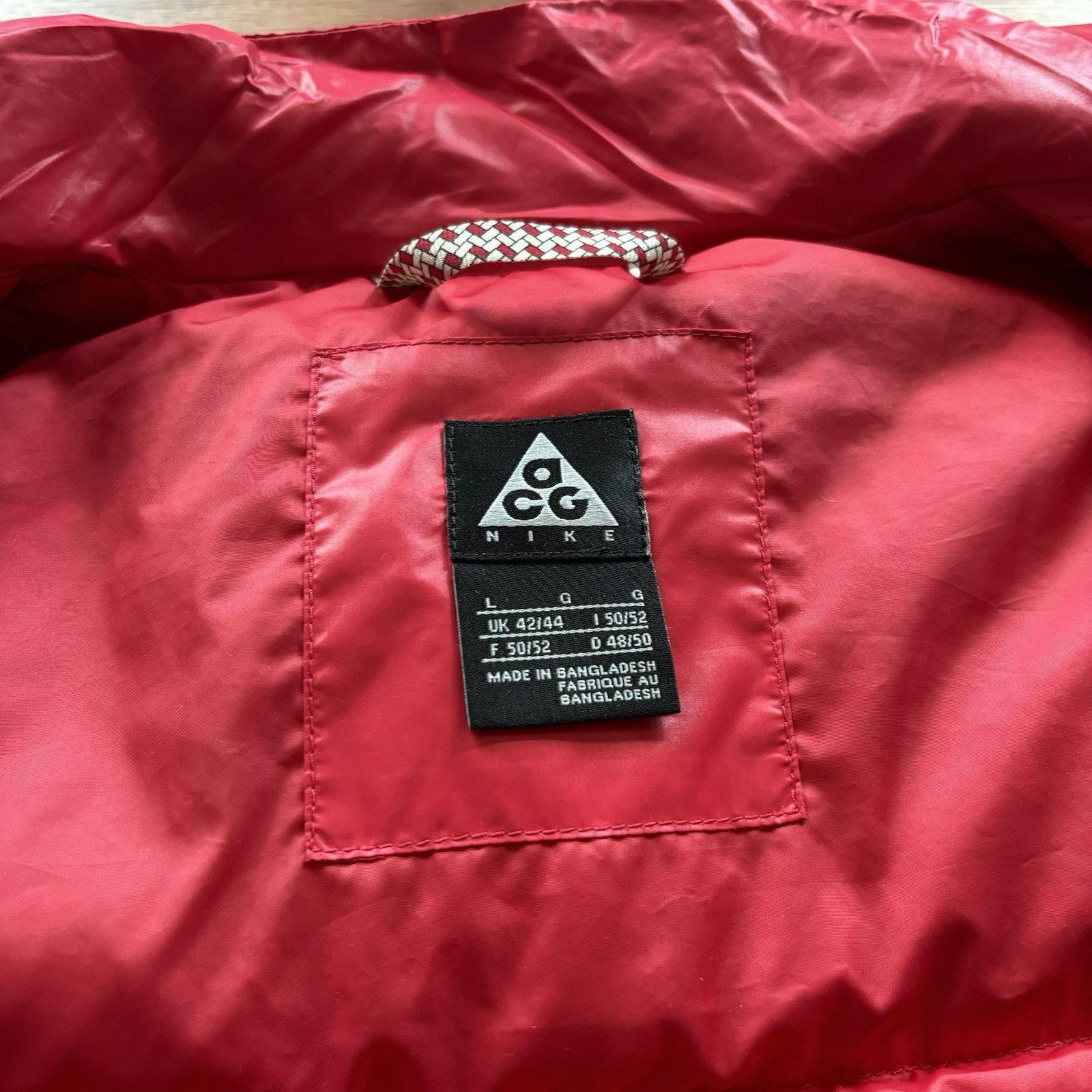 Nike ACG Vintage Nike ACG Down Puffer Vest Jacket USA Olympics Red L Size US L / EU 52-54 / 3 - 6 Thumbnail