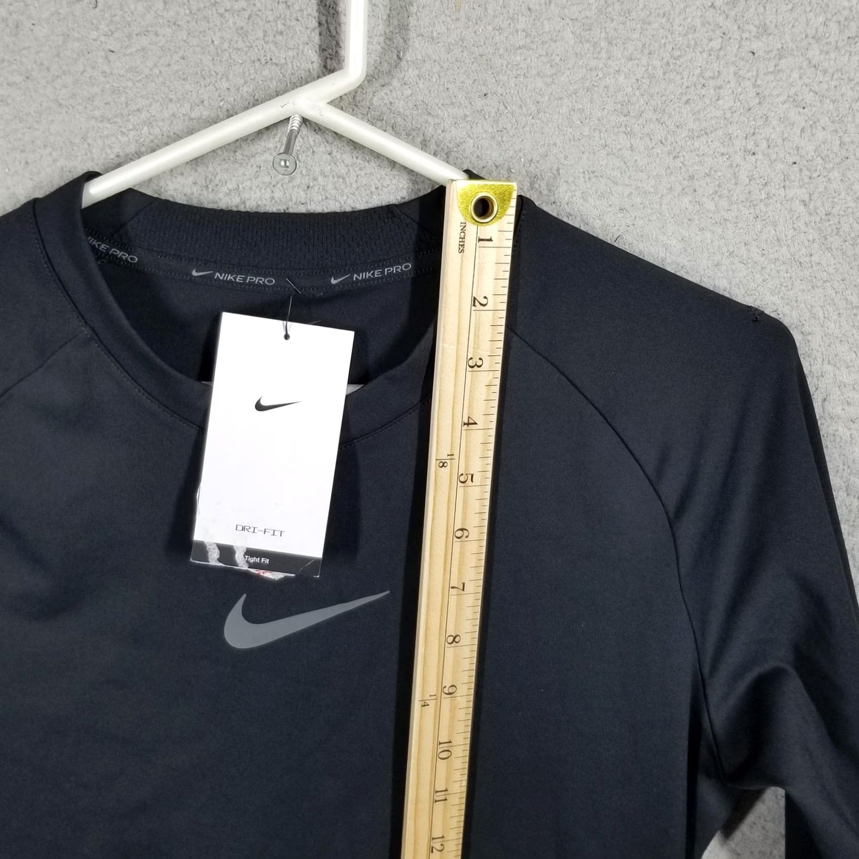 Nike Nike Pro Baselayer Dri-Fit Long Sleeve Training Top Tight Fit M DDM5531-010 Shirts Mens Black Slim Moisture Wicking Gym & Training 90s? Size US M / EU 48-50 / 2 - 4 Thumbnail