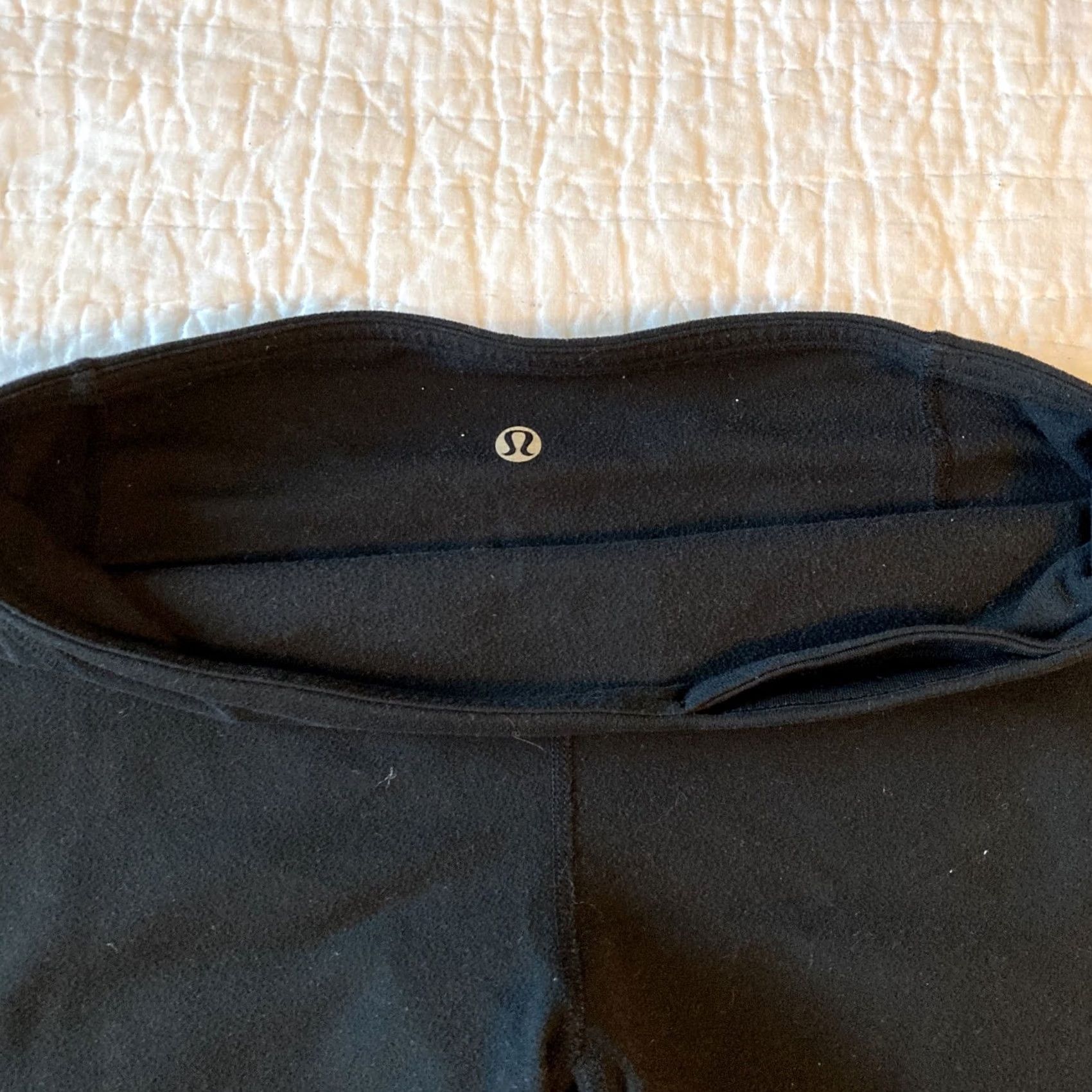 Lululemon Lululemon Black Stretch Yoga Pants Size 6 Cropped Leggings Athleisure Gym Women Size 28" / US 6 / IT 42 - 5 Thumbnail