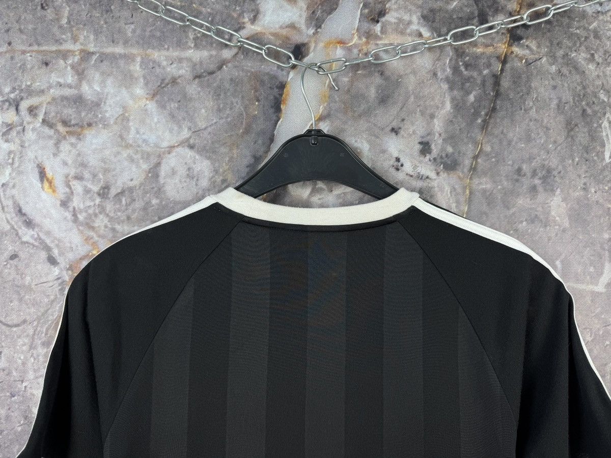 Adidas Men’s Adidas T-Shirt Black Striped Sportswear Size Small Size US S / EU 44-46 / 1 - 12 Thumbnail