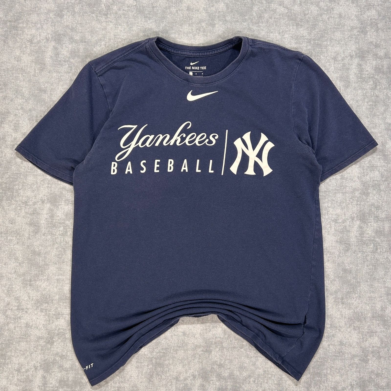 Nike Nike Dri-Fit New York Yankees sportswear active tshirt mns L Size US XL / EU 56 / 4 - 1 Thumbnail