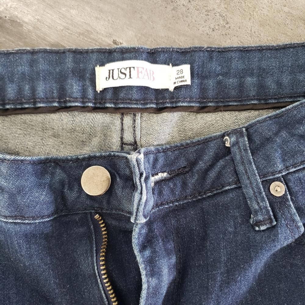 Designer Dark Denim JustFab Skinny Jean Size 28" / US 6 / IT 42 - 3 Thumbnail