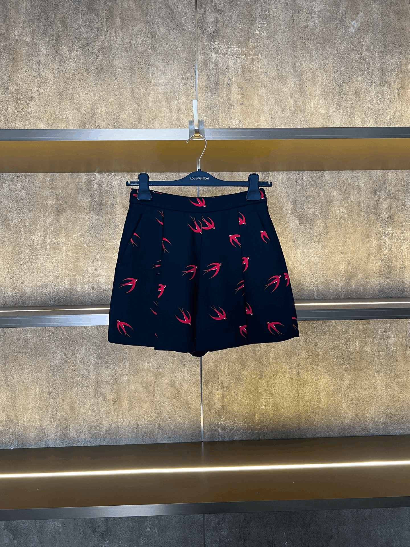 Miu Miu Miumiu Black Red Swallow Shorts Size 38" / US 16 / IT 52 - 1 Thumbnail