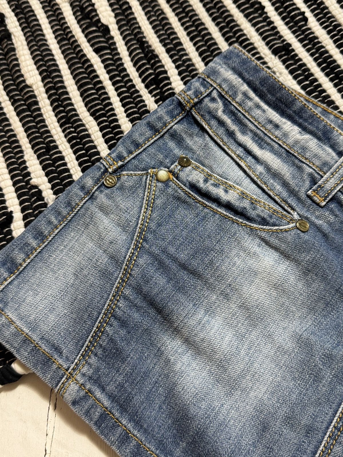 Just Cavalli VINTAGE JUST CAVALLI 2000s MINI DENIM SKIRT Size 30" / US 8 / IT 44 - 5 Thumbnail