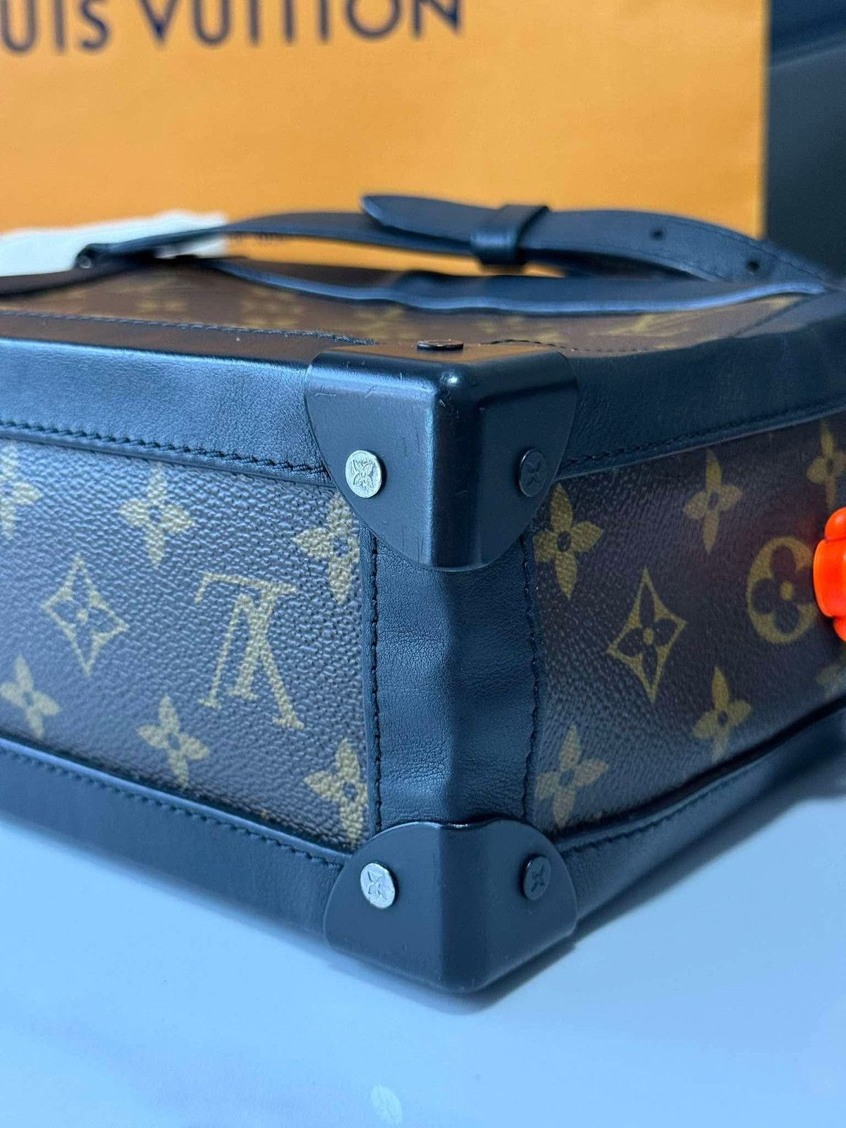 Louis Vuitton Louis Vuitton Soft Trunk Size ONE SIZE - 18 Thumbnail