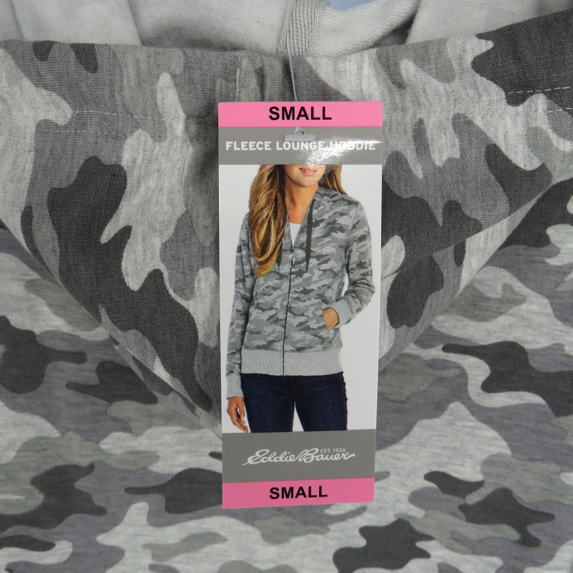 Eddie Bauer Eddie Bauer Gray Camo Fleece Lounge Hoodie Small NWT $60.00 Size S / US 4 / IT 40 - 5 Thumbnail