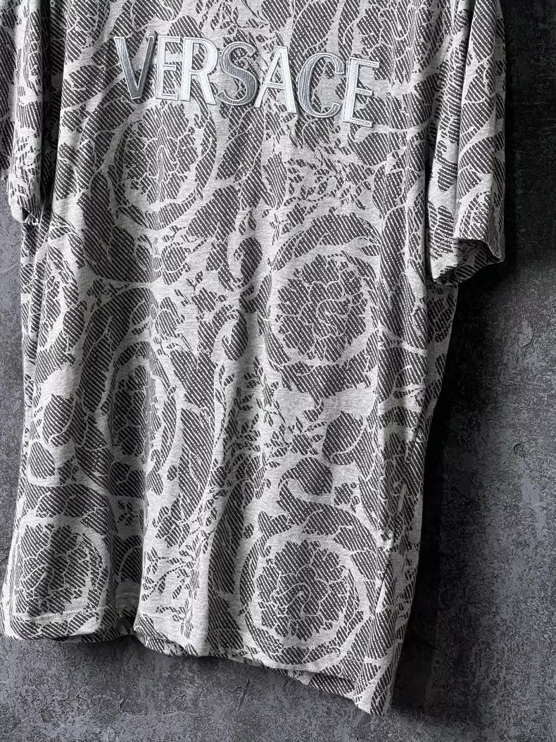 Versace Versace Letter embroidered cotton short sleeves Size US L / EU 52-54 / 3 - 4 Thumbnail
