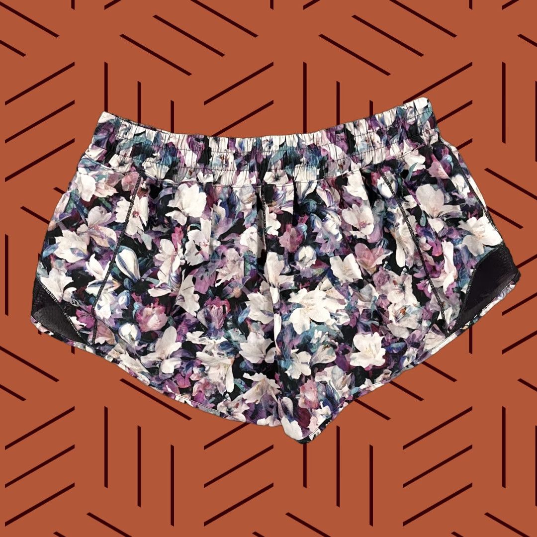 Lululemon Lululemon Hotty Hot II Shorts Womens 10 2.5" Multi Floral Lined Running W7AUJR Size 32" / US 10 / IT 46 - 1 Thumbnail