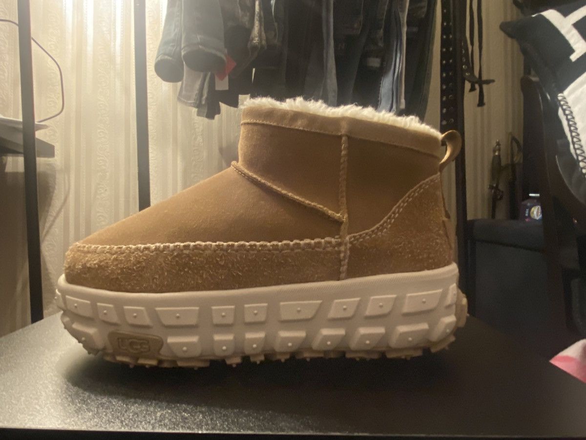 Ugg UGG Venture Daze boots Size US 10 / EU 43 - 3 Thumbnail