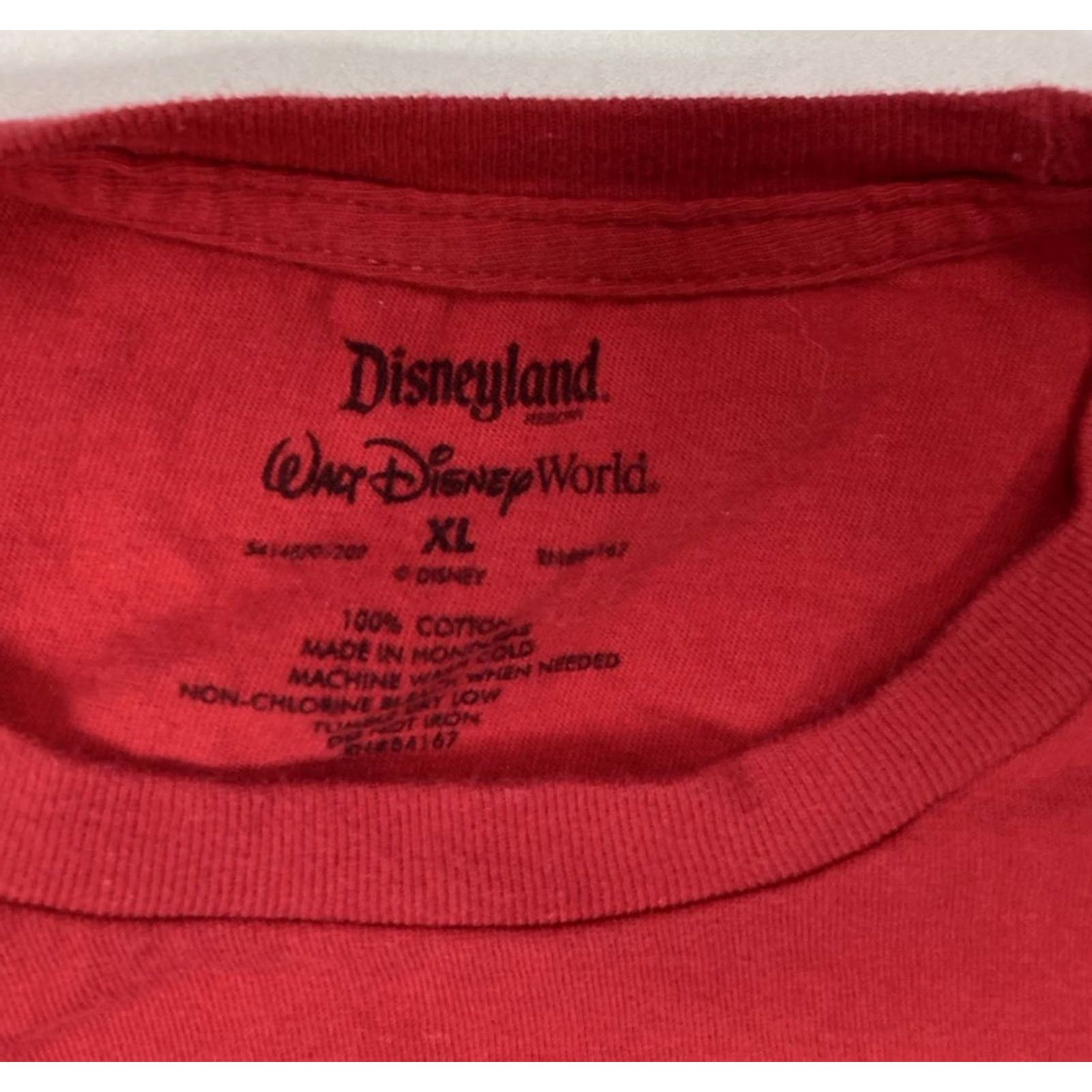 Disney Disney Mickey Mouse Very Merry Christmas 2012 Party Graphic T-Shirt Men XL Red Size US XL / EU 56 / 4 - 4 Thumbnail