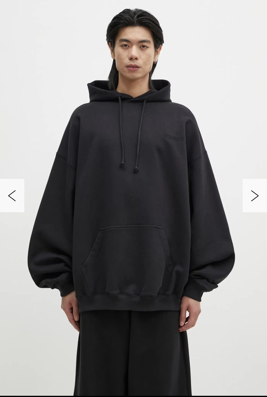 Vetements VETEMENTS Limited Edition Logo Hoodie - Black Size US M / EU 48-50 / 2 - 5 Thumbnail