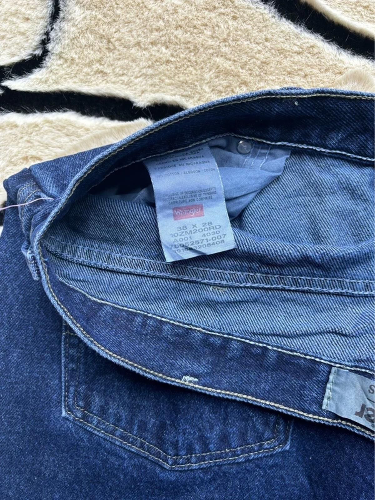 Other Men’s vintage wrangler baggy fit jeans Y2K style size 38x28 Size US 38 / EU 54 - 3 Thumbnail