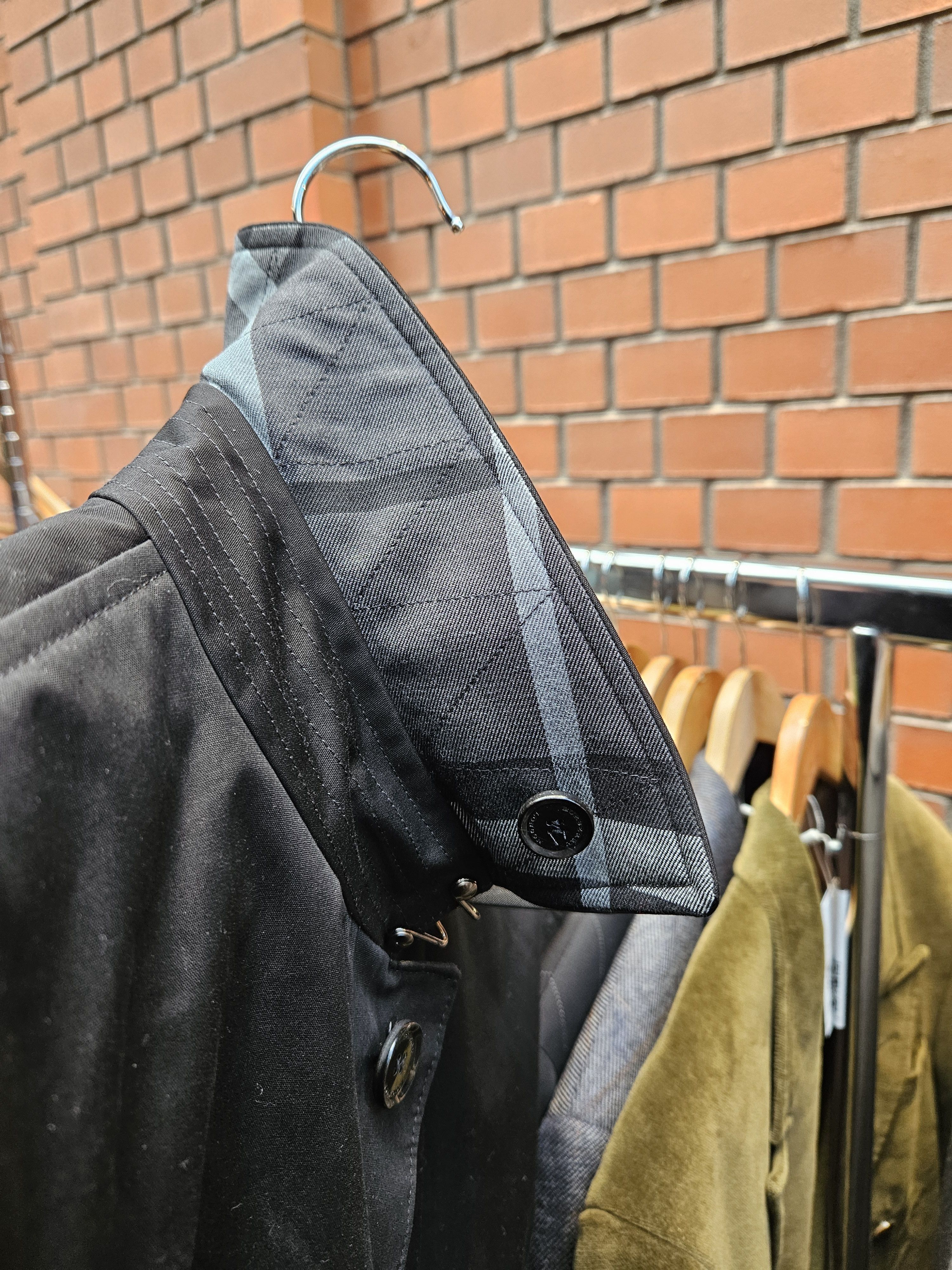 Burberry Burberry black trench coat Size US M / EU 48-50 / 2 - 16 Thumbnail