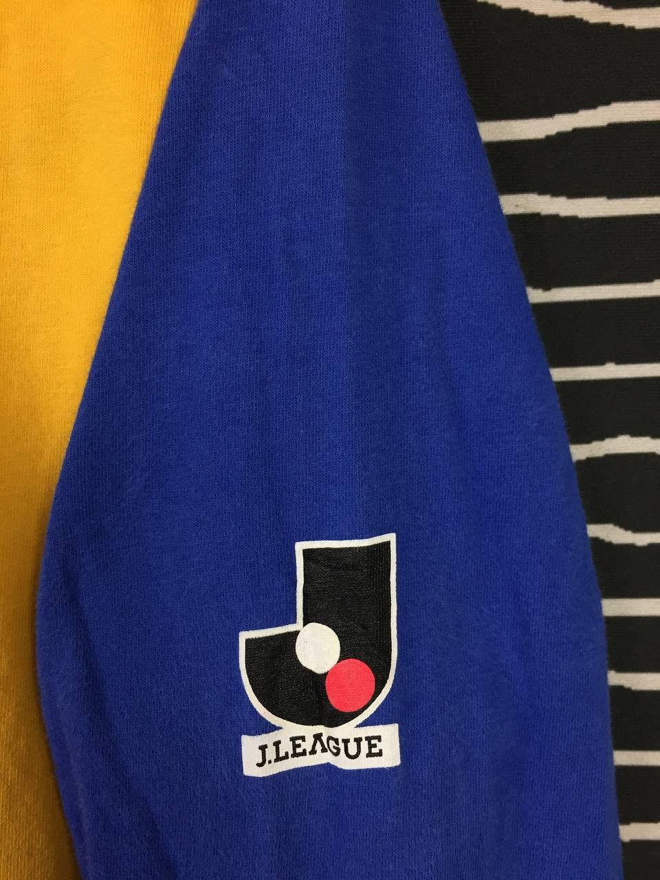 Japanese Brand Vtg Flags Town J.League Vegalta Sendai Raglan Tee Size US M / EU 48-50 / 2 - 11 Thumbnail