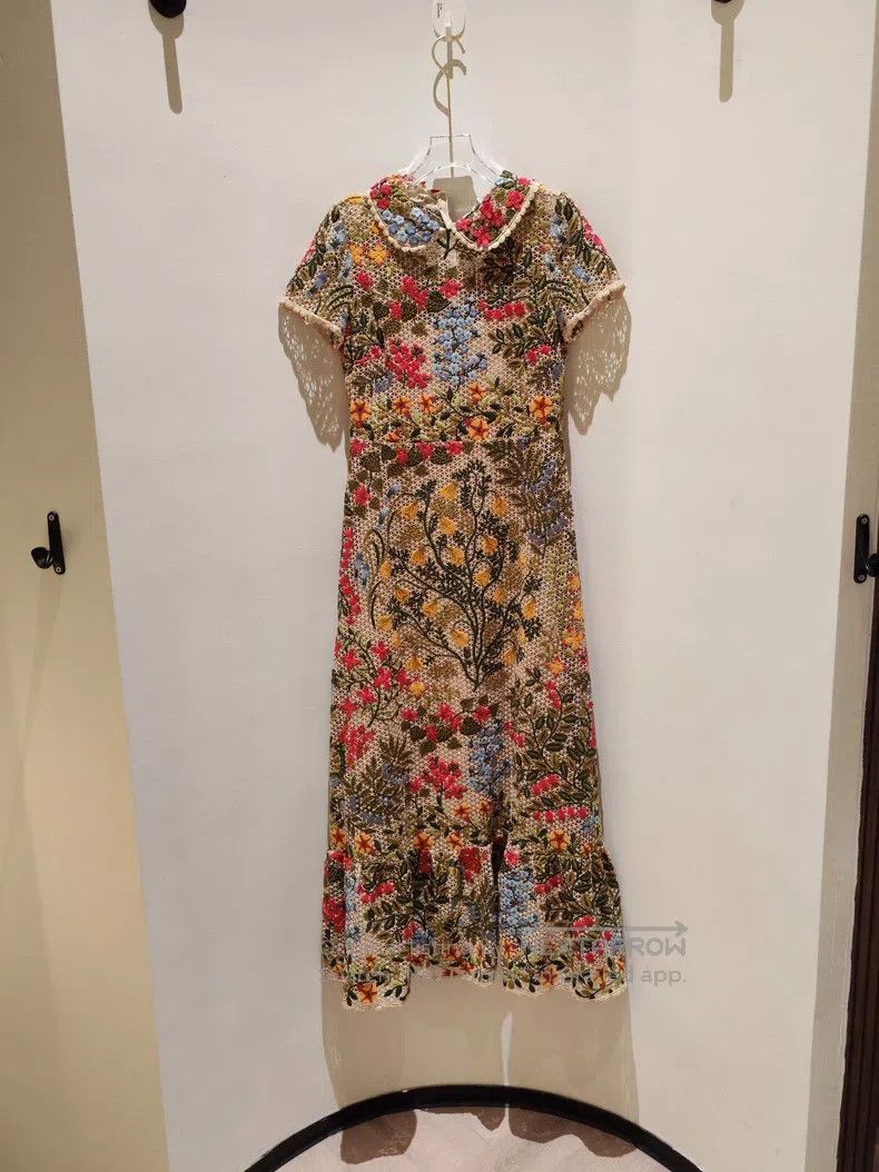 Valentino Valentino Heavy embroidered dress with inner lining Size XS / US 0-2 / IT 36-38 - 1 Thumbnail