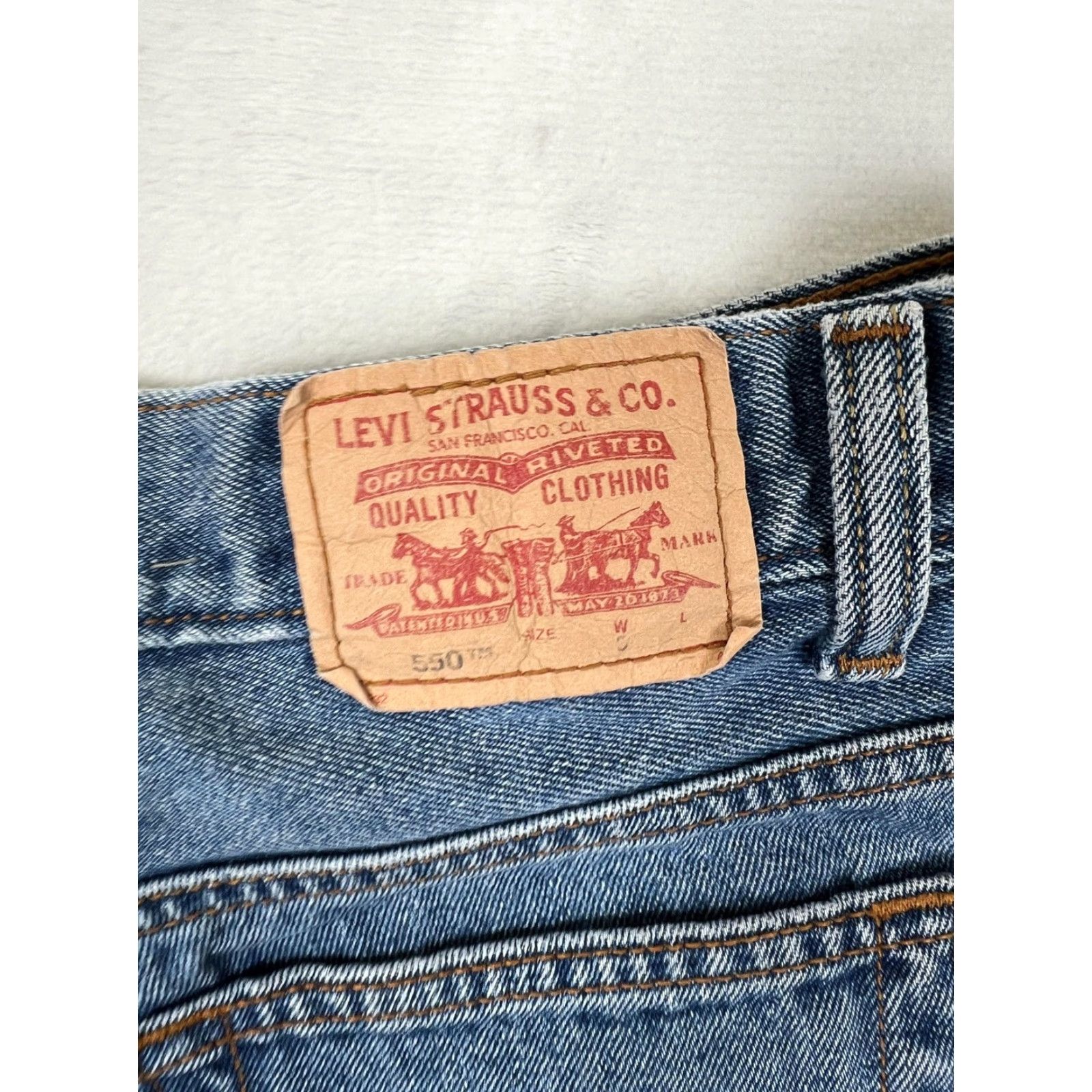 Levi's VTG Levi's 550 Denim Shorts Women’s 6 Blue Relaxed Bermuda Cutoff Cuffed Y2K Denim Shorts Size 28" / US 6 / IT 42 - 6 Thumbnail