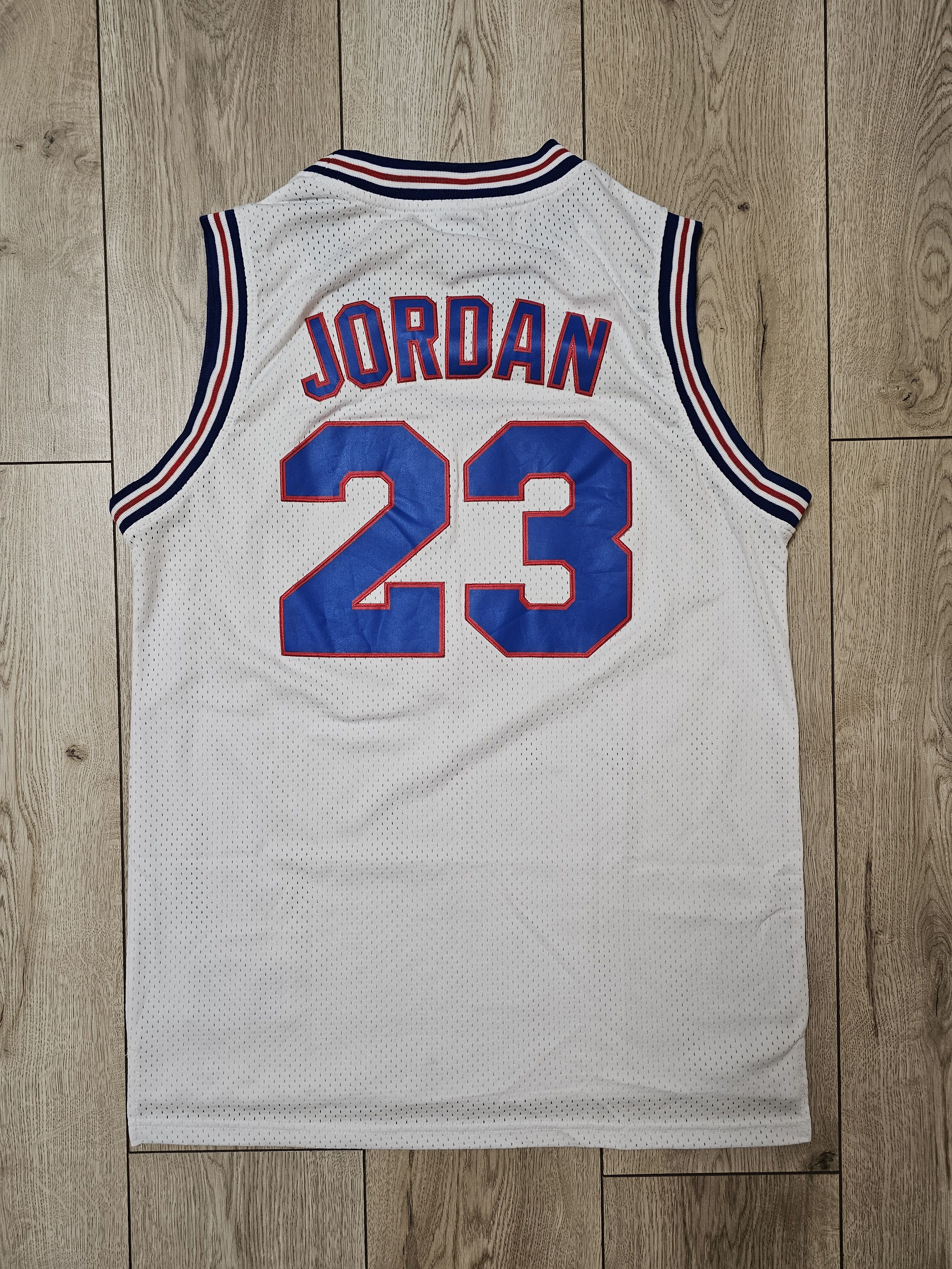 Champion VINTAGE MICHAEL JORDAN TUNE SQUAD BASKETBALL SPACE JAM Size US M / EU 48-50 / 2 - 2 Thumbnail