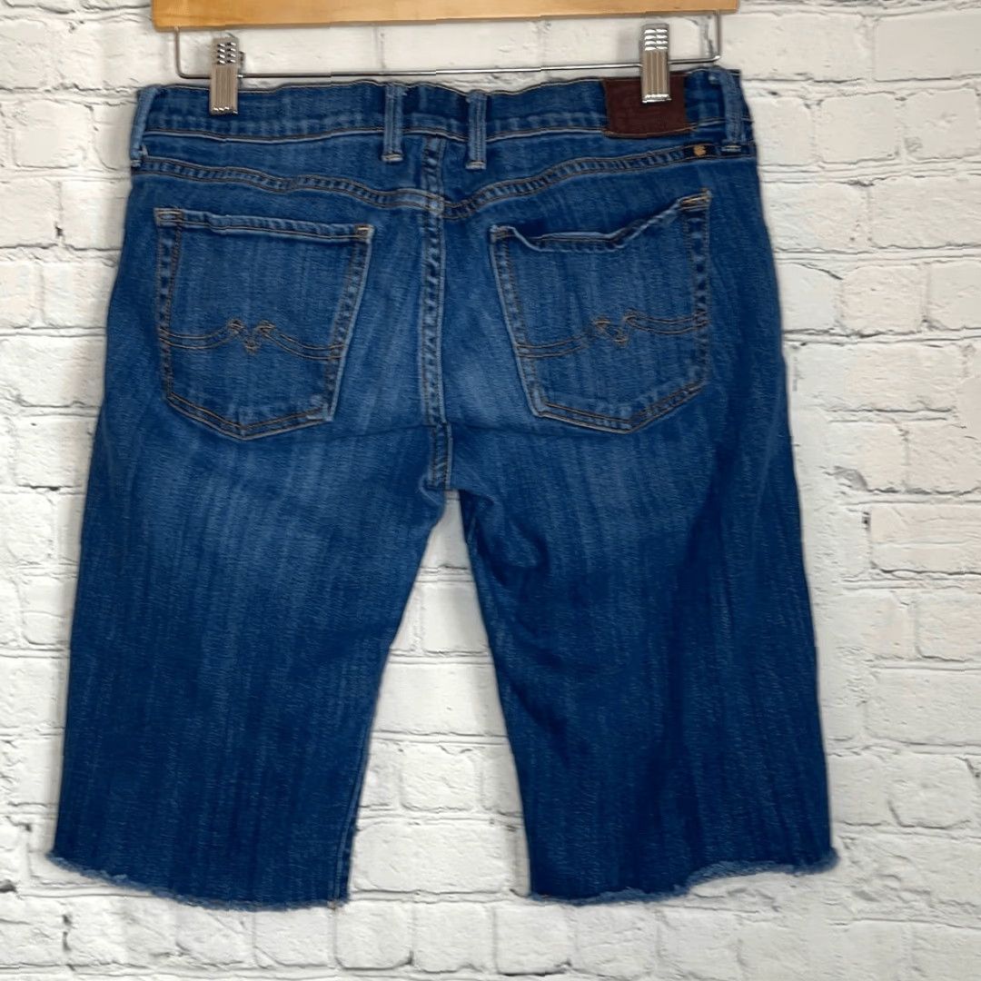 Lucky Brand Lucky Brand Women’s Bermuda Jean Shorts 8 Women Color Blue XS-XL? Wait. Size 30" / US 8 / IT 44 - 3 Thumbnail
