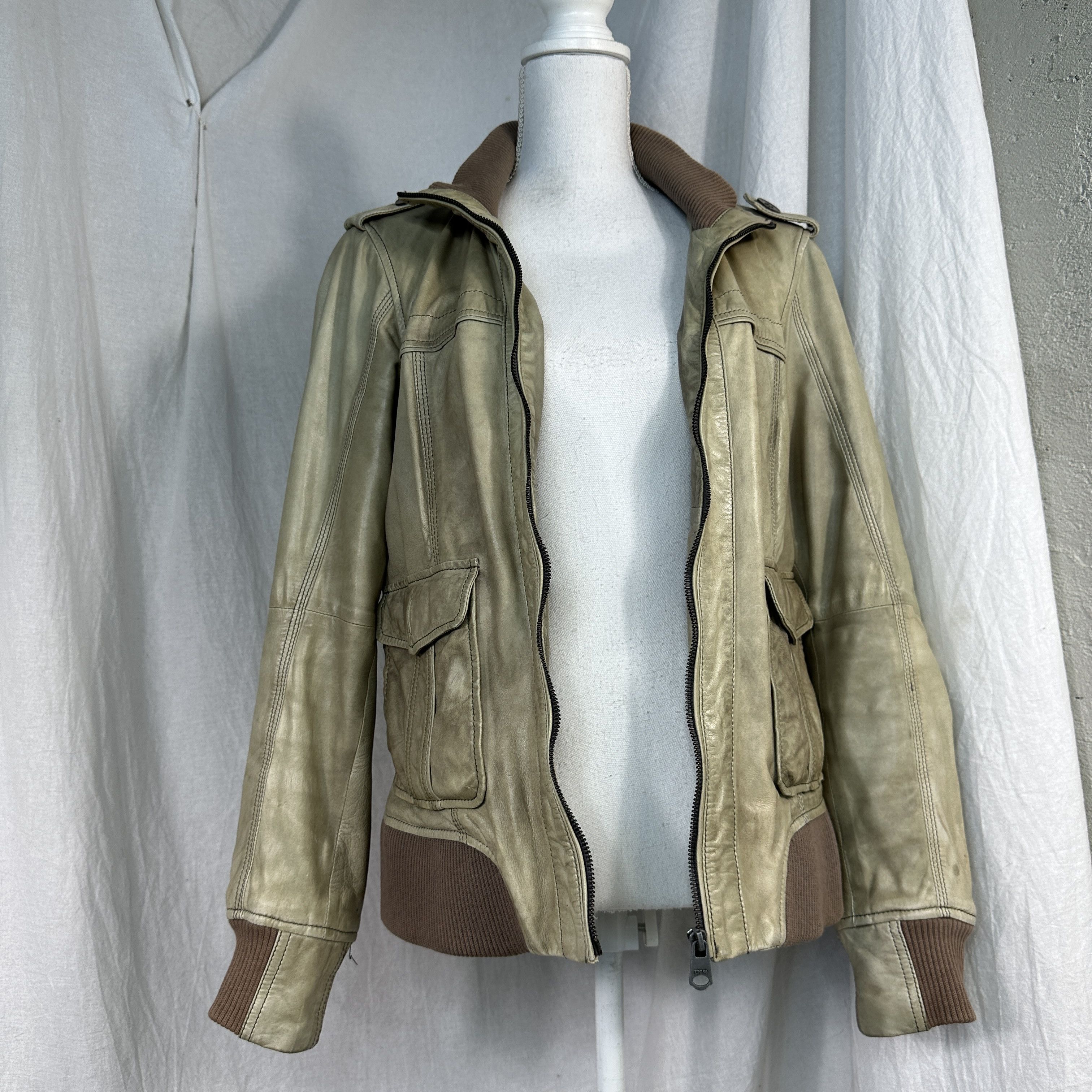 Vintage Vintage Leather Distressed Faded Cropped Jacket Size US S / EU 44-46 / 1 - 5 Thumbnail
