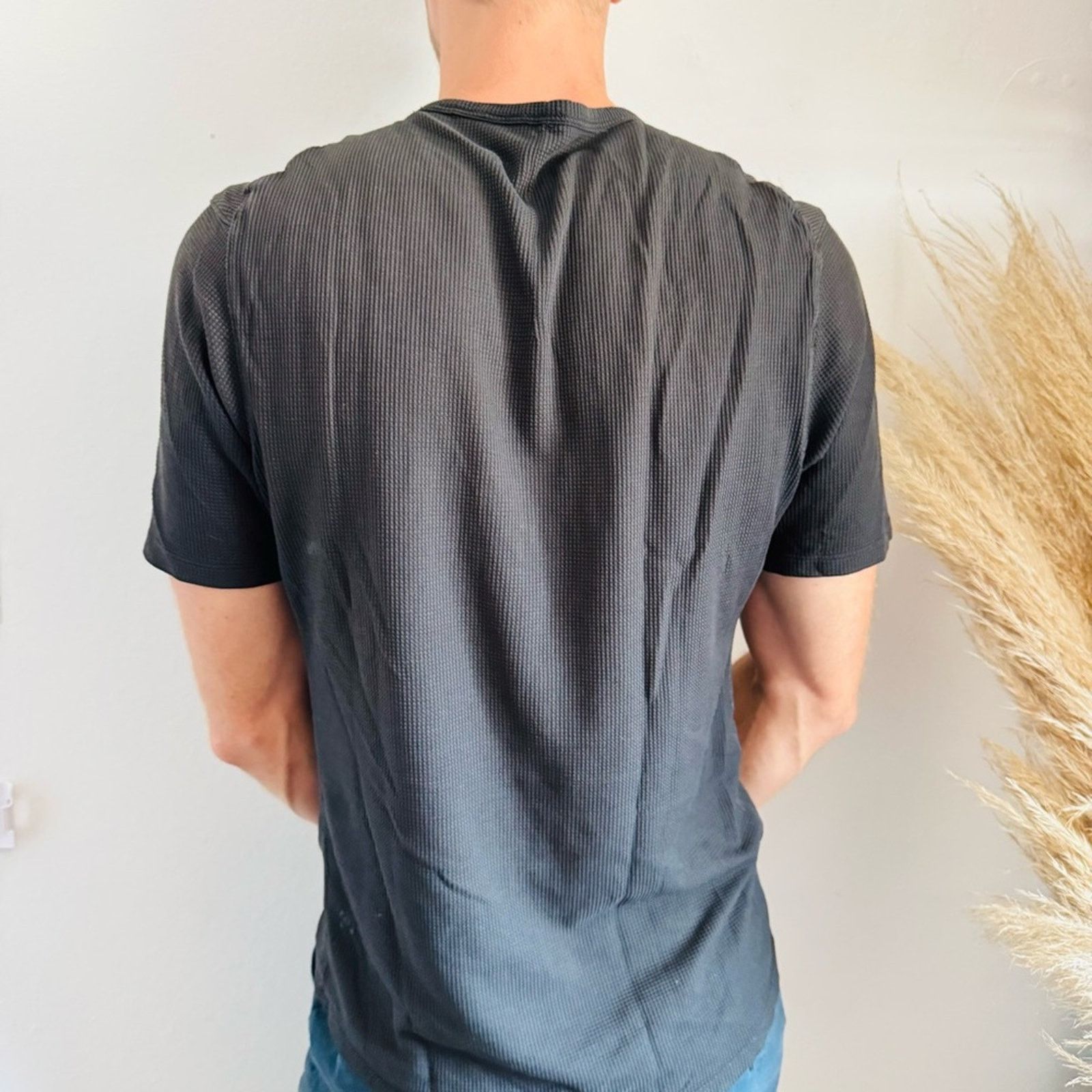 Lululemon MEN LULULEMON Black Graphite Waffle Knit Gym Tee Shirt Top Size US S / EU 44-46 / 1 - 7 Thumbnail
