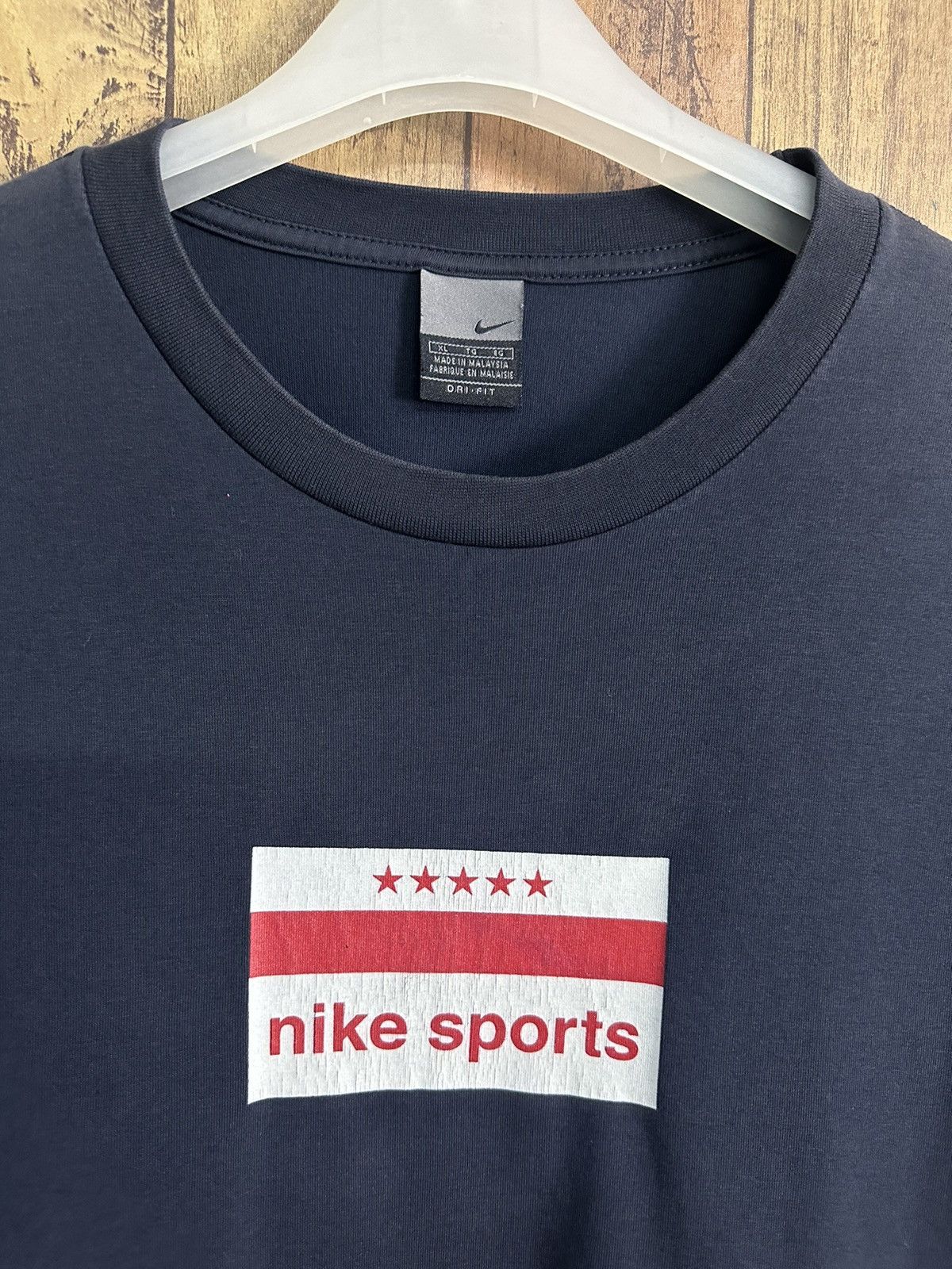 Nike Nike Sports Vintage Y2K Limited Made In Malaysia A383 Size US XL / EU 56 / 4 - 3 Thumbnail